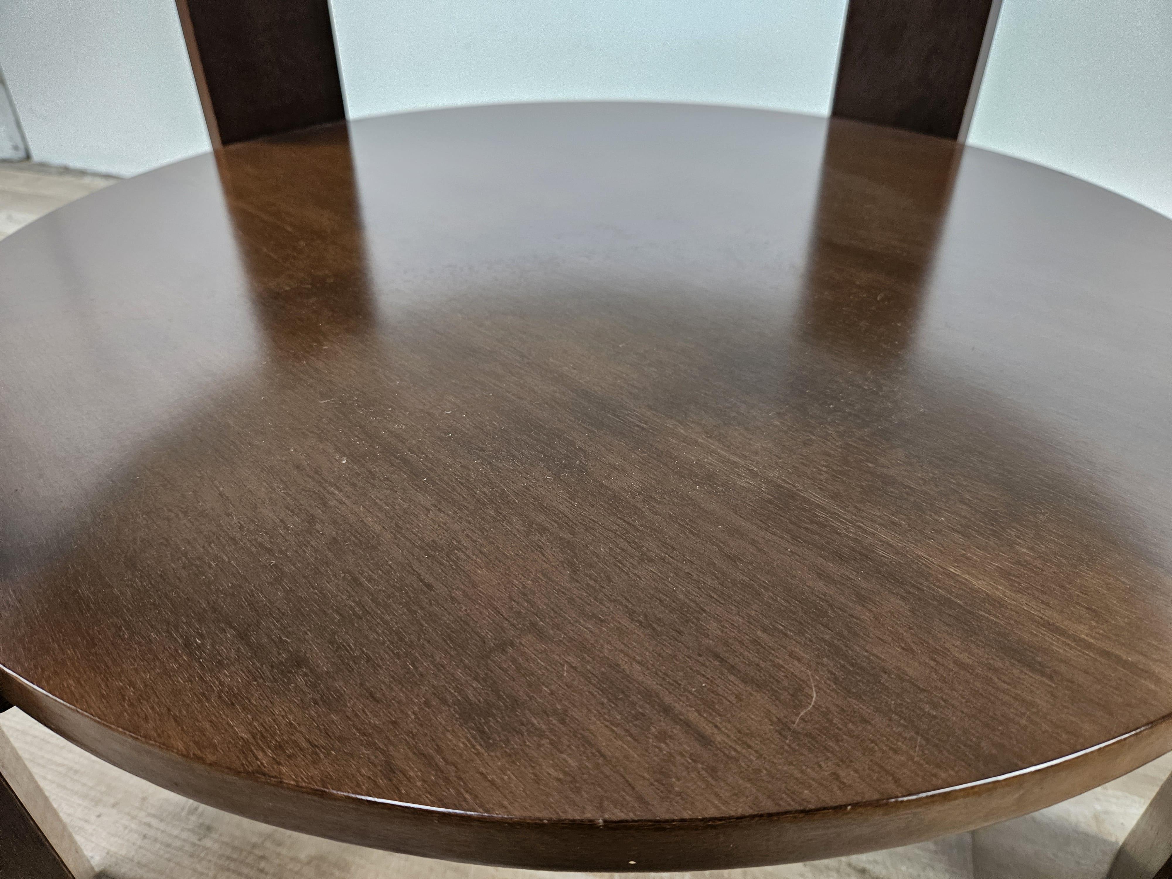 Table basse ronde en bois et verre fumé des années 1970 2