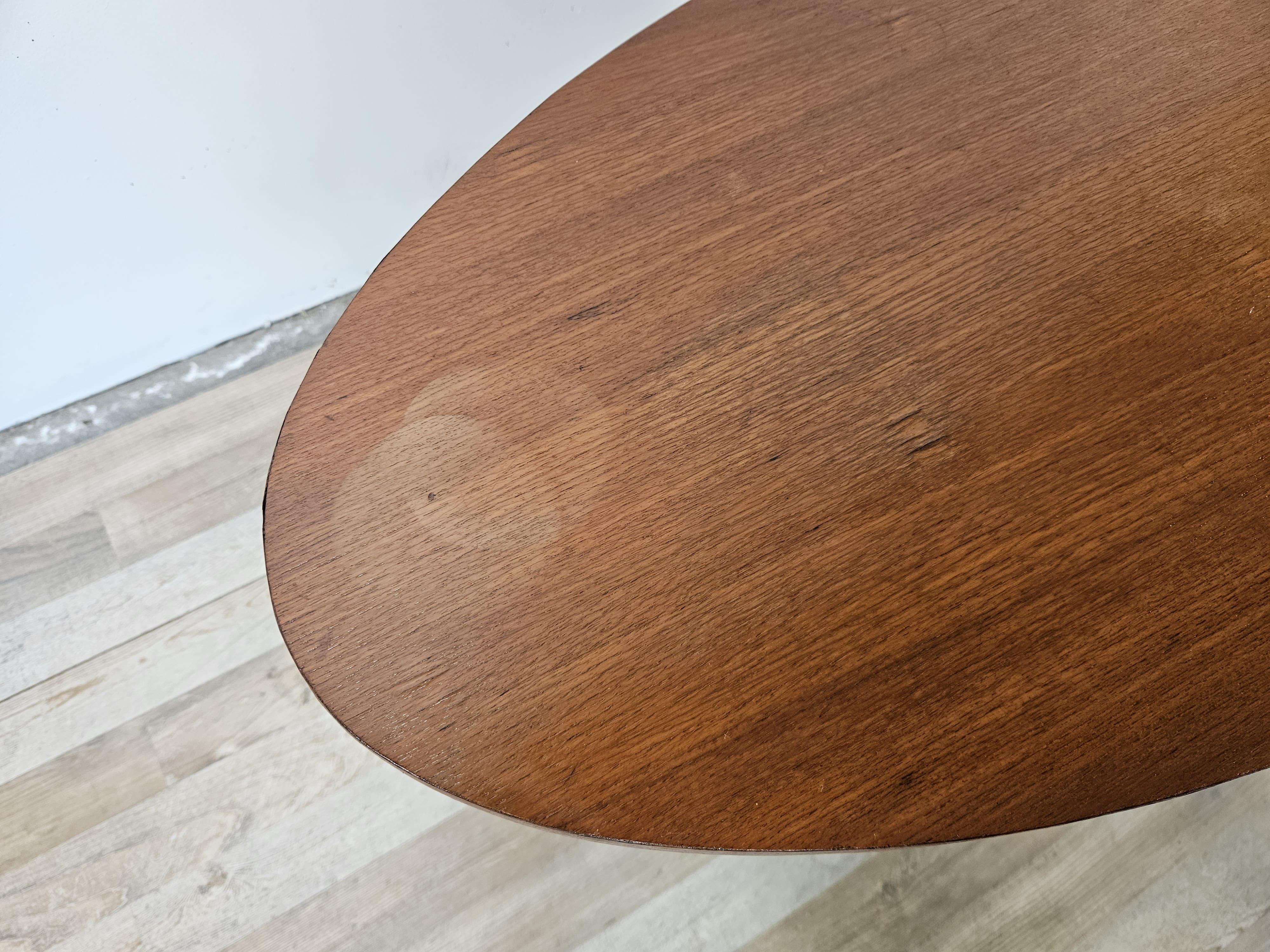 Scandinavian 1960s teak coffee table with adjustable feet In Good Condition For Sale In Premariacco, IT