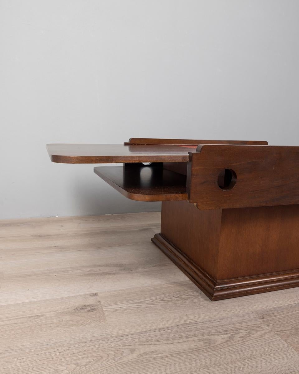 Tavolino da salotto vintage anni 60 con contenitore design Italiano For Sale 2