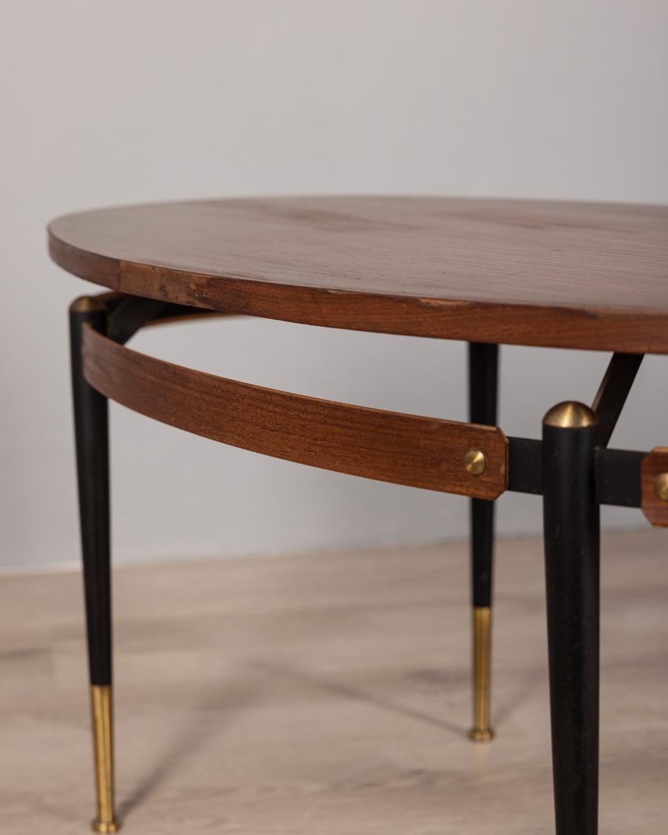Tavolino da salotto vintage anni 60 in legno design Italiano in vendita 1