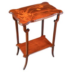 Tavolino da té Art Nouveau firmato Émile GALLÉ, in legno intarsiato. Secondo 800