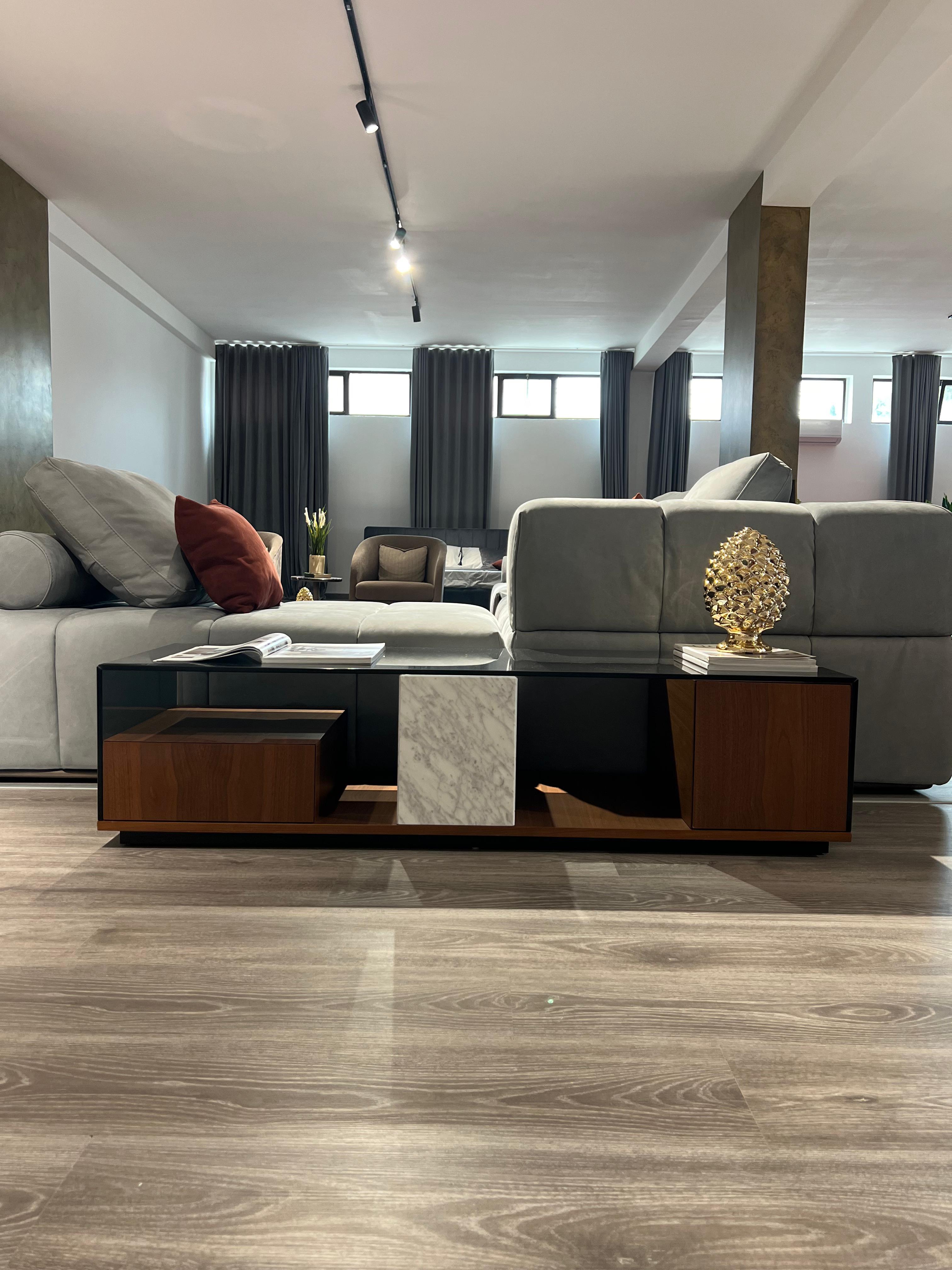 Each element of the living area comes together to create the perfect blend of functionality and aesthetics, giving rooms unparalleled elegance. Our Ryan low coffee table can enrich any room, form a functional element for a sofa, or become an