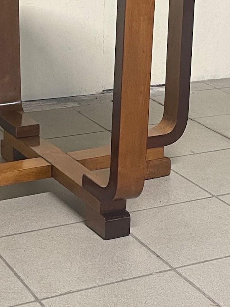 Tavolino di servizio Art Decò in legno di noce e top in marmo in vendita 3
