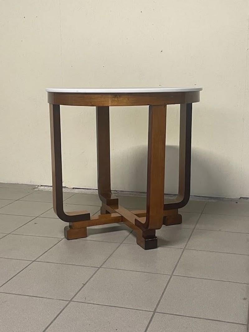 Tavolino di servizio Art Decò in legno di noce e top in marmo in vendita 7