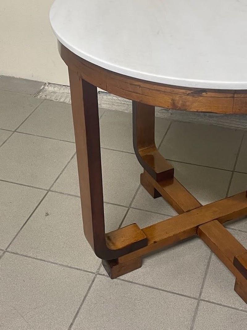 Tavolino di servizio Art Decò in legno di noce e top in marmo In condizioni ottime in vendita a SAN PIETRO MOSEZZO, NO