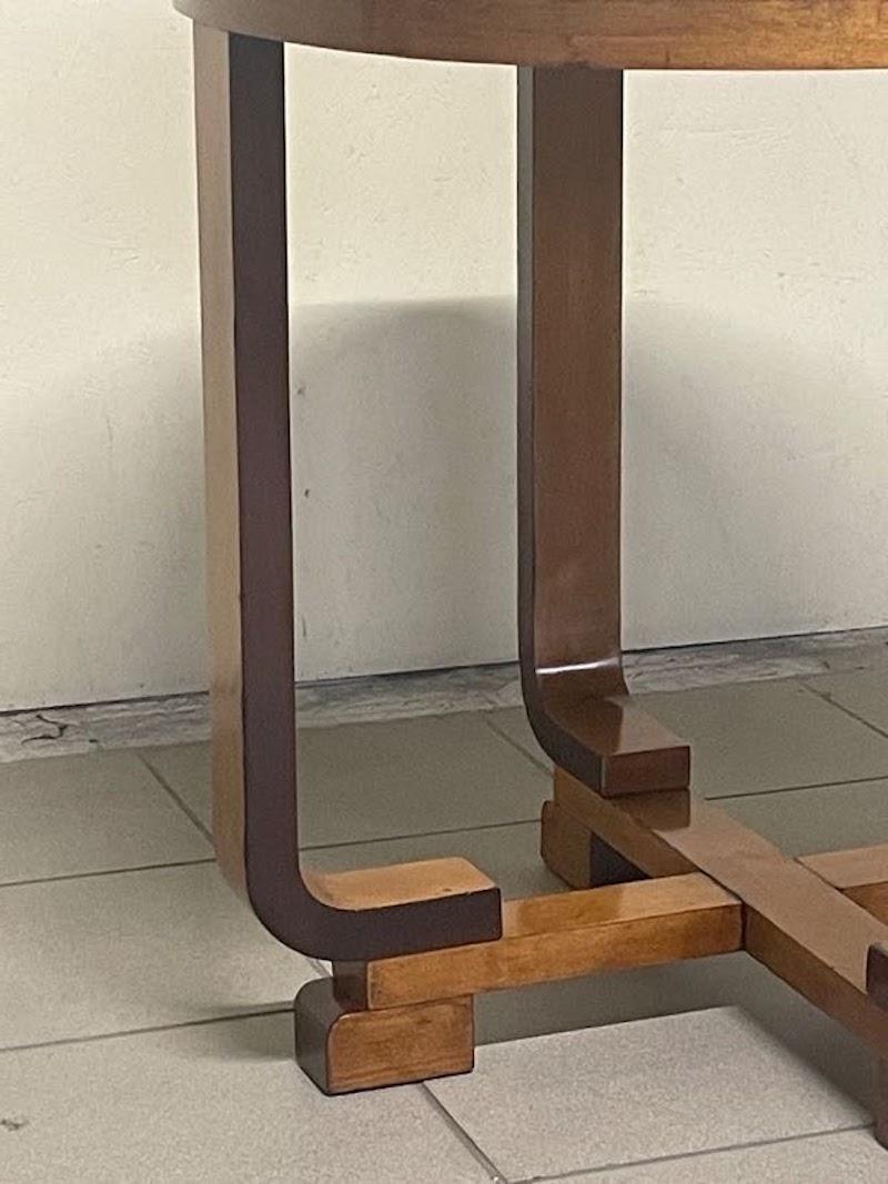 Tavolino di servizio Art Decò in legno di noce e top in marmo in vendita 2