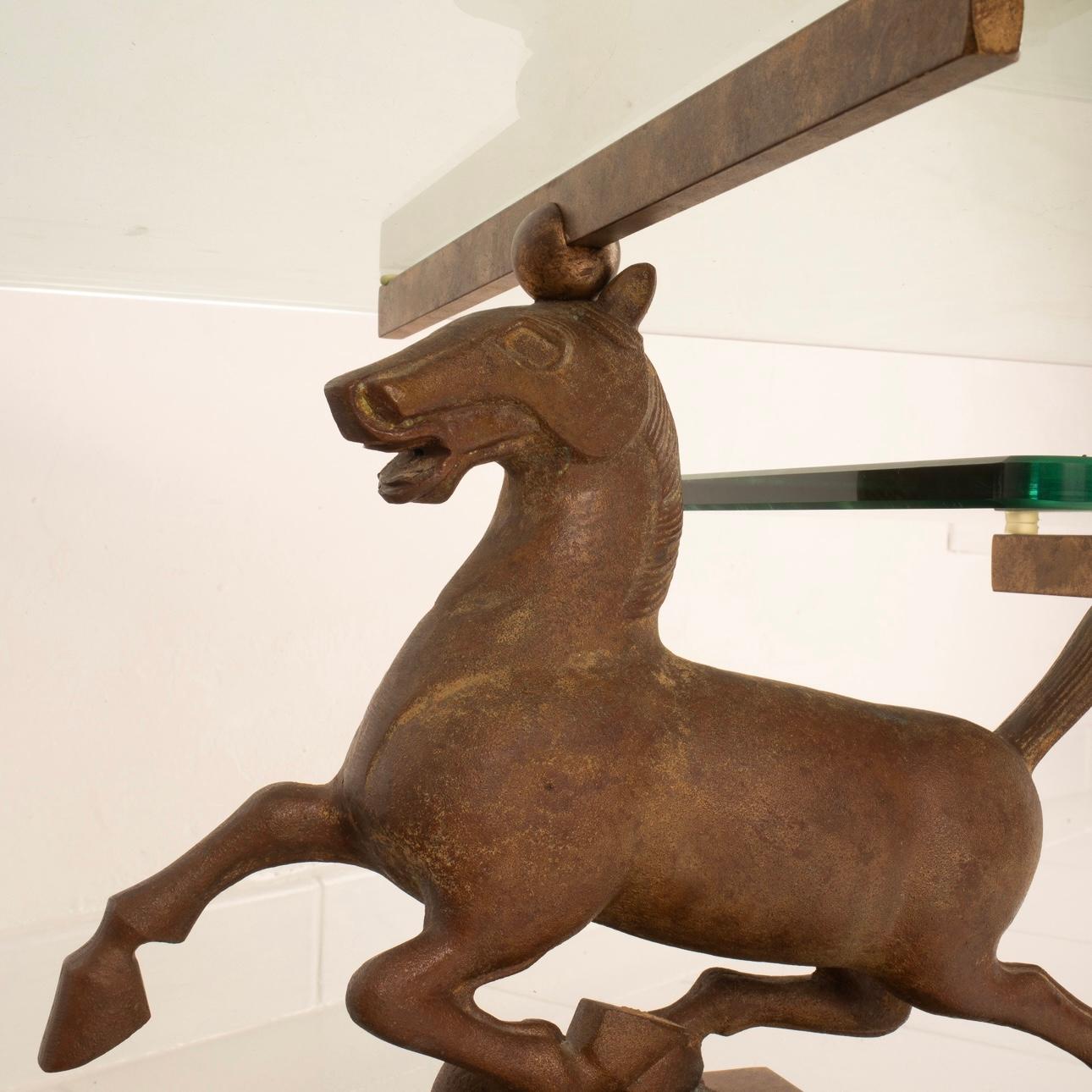 Tavolino „Flying Horse of Gansu“ nello stile di Maison Charles „Flying Horse of Gansu“ im Angebot 3