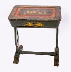 Mesa de centro francesa decorada con laca china del siglo XIX
