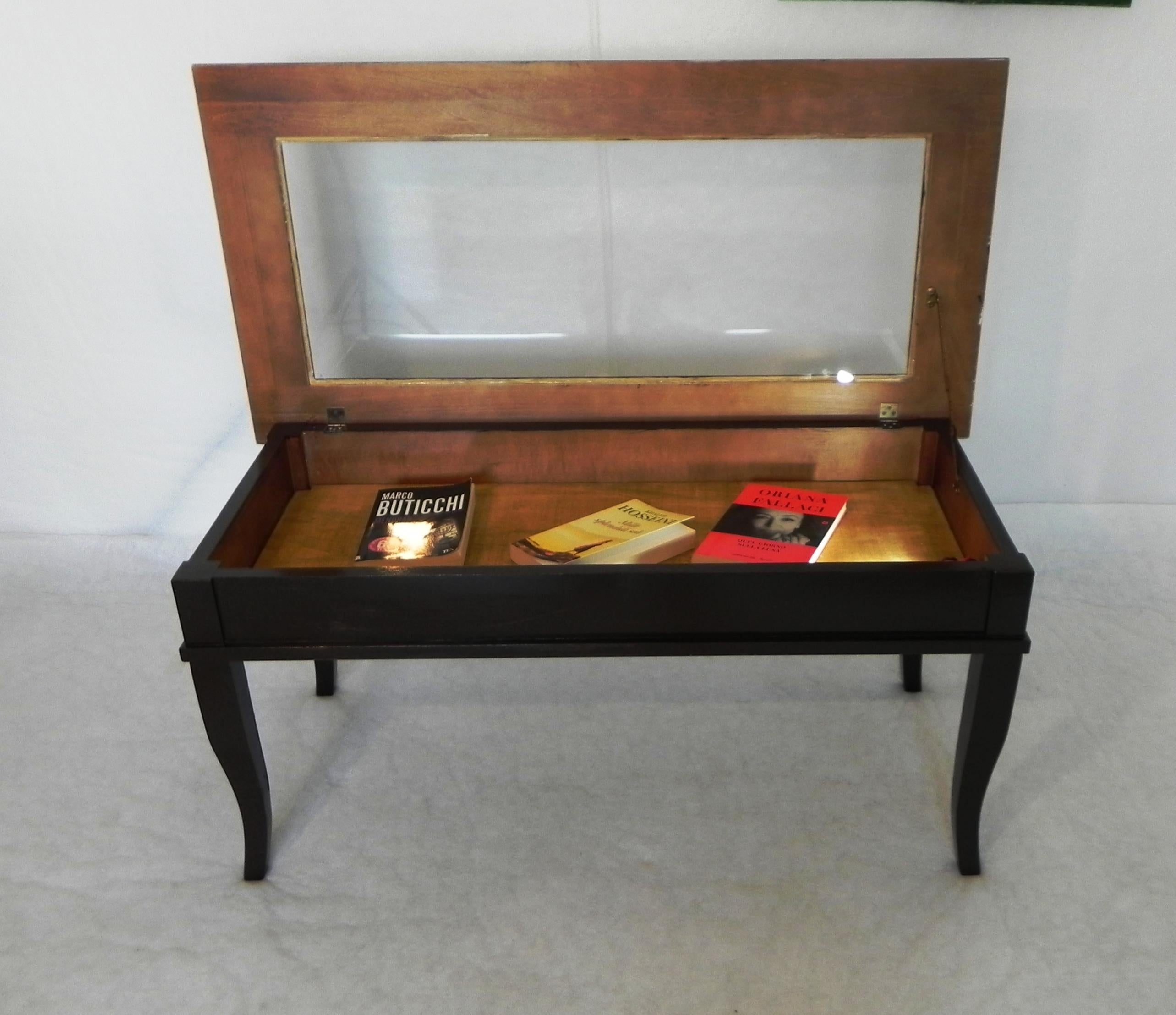 Hand-Painted Tavolino in Legno Con Piano Apribile, Anni 80 For Sale
