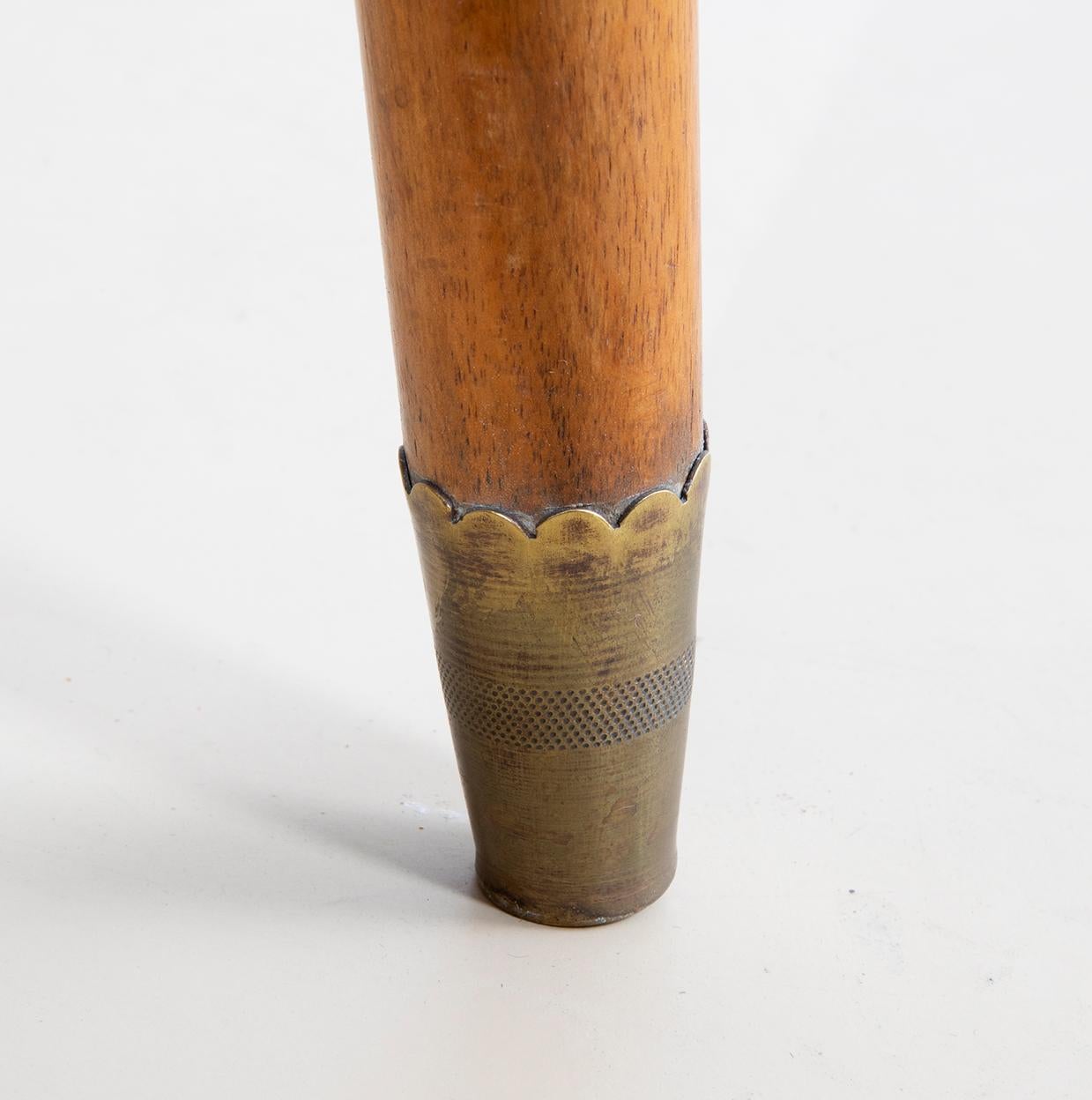 Mesa de centro de madera con remates de latón, Italia Años 50 en venta 1