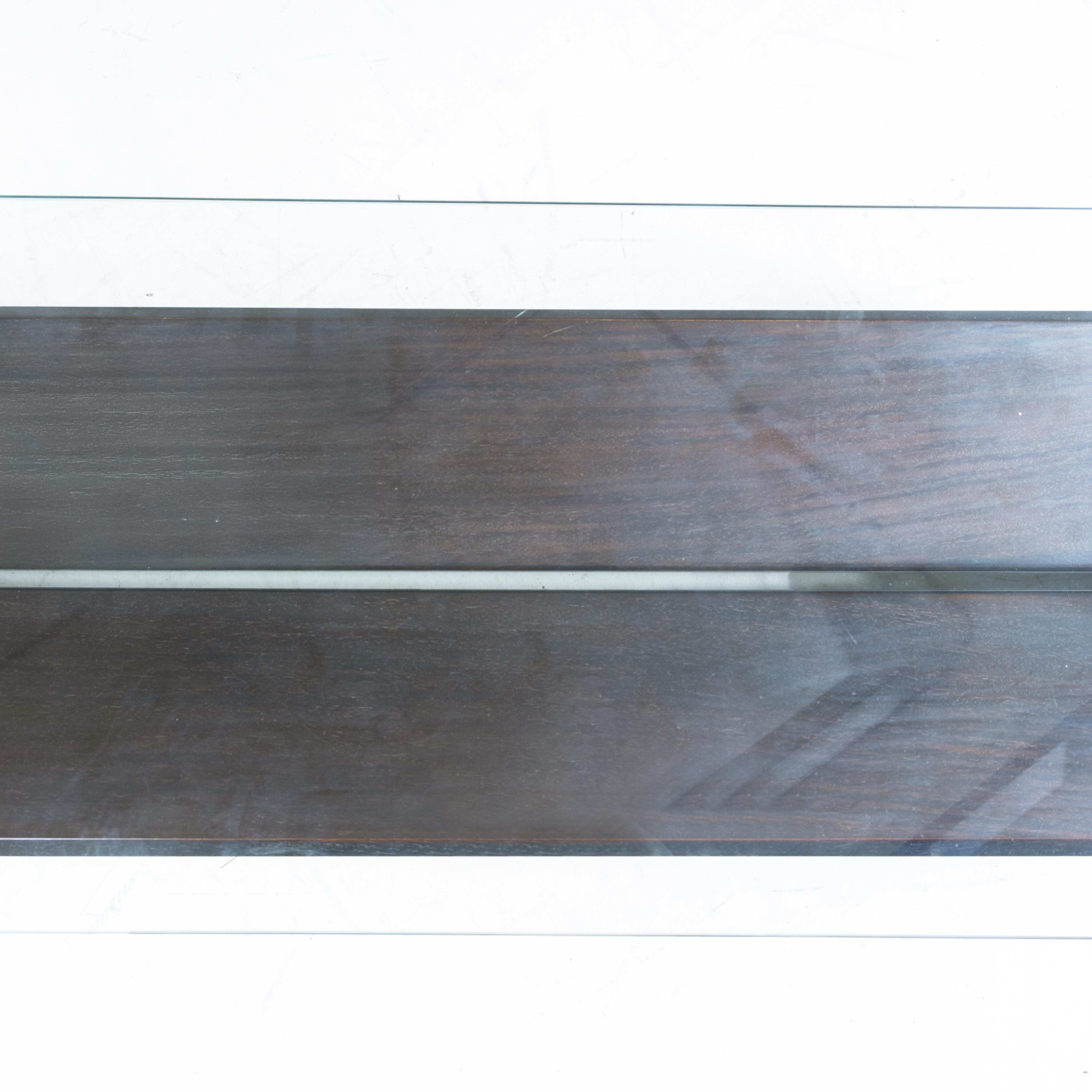 Table basse en bois et verre 