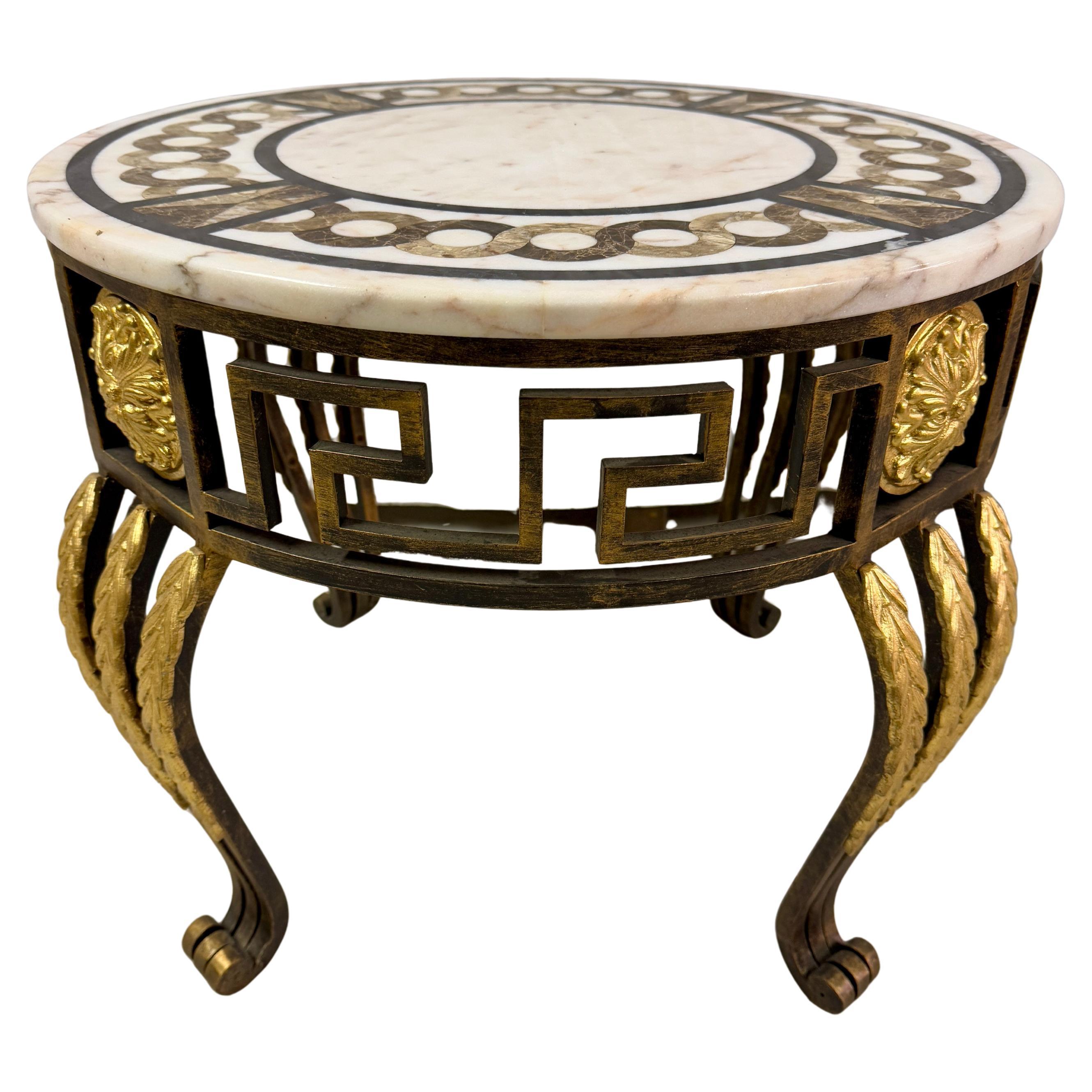 Mesa de centro circular de mármol con base de hierro y bronce Siglo XX Italiano