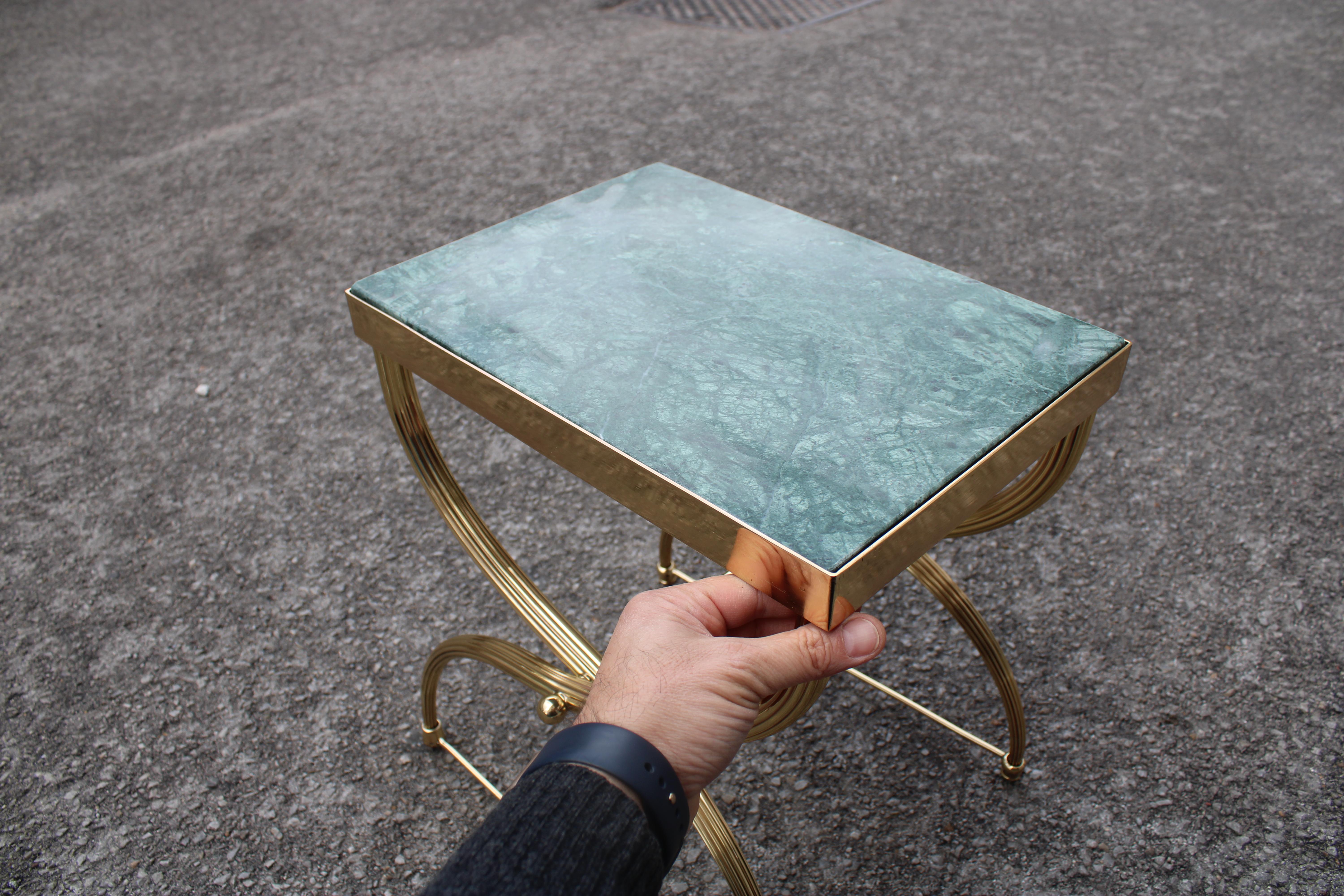 Tavolino in Ottone sagomato e marmo Verde Italia 1950 Style Paolo Buffa in vendita 5