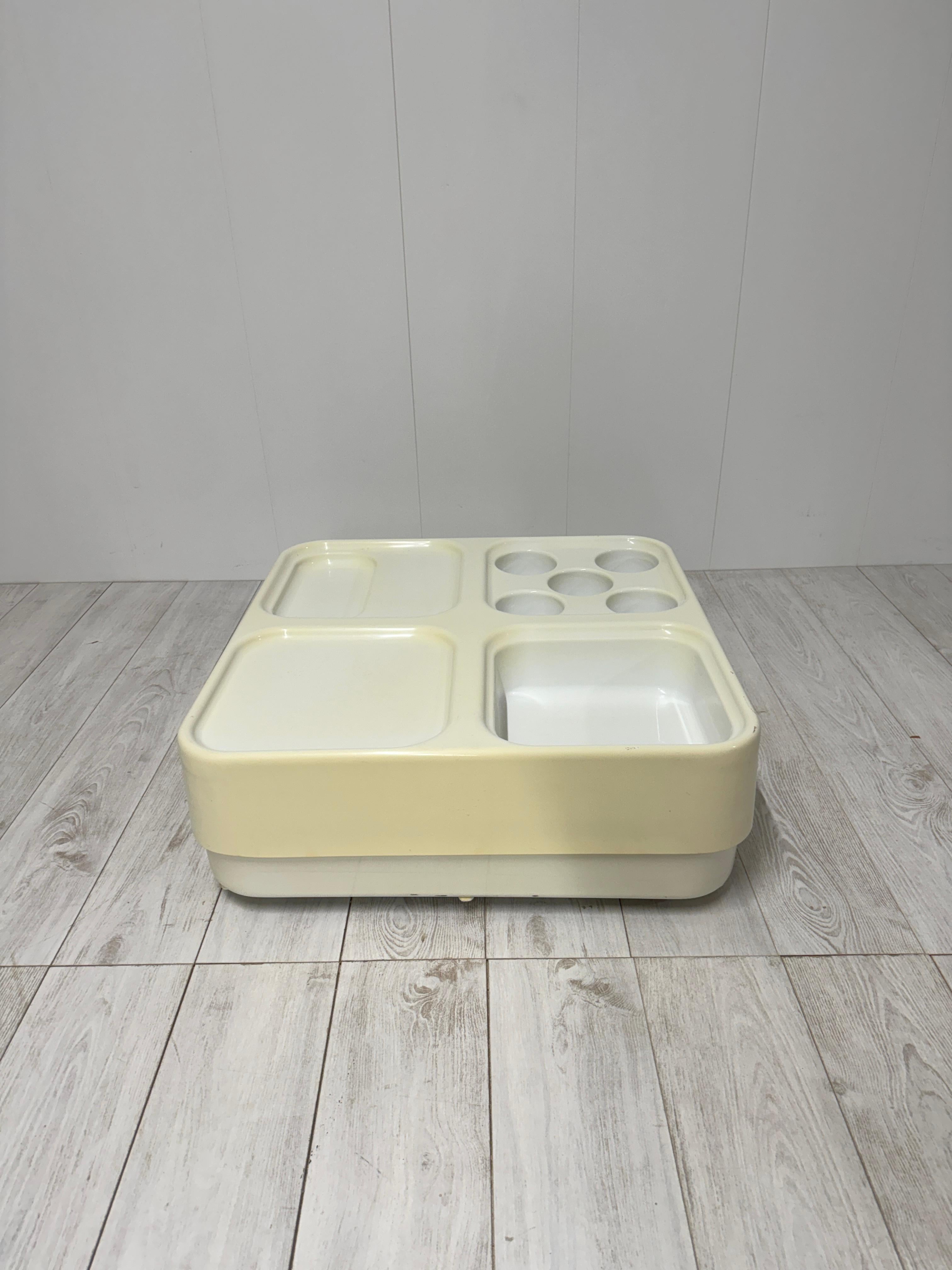 Late 20th Century Plastic coffee table, Italy, 1970s For Sale