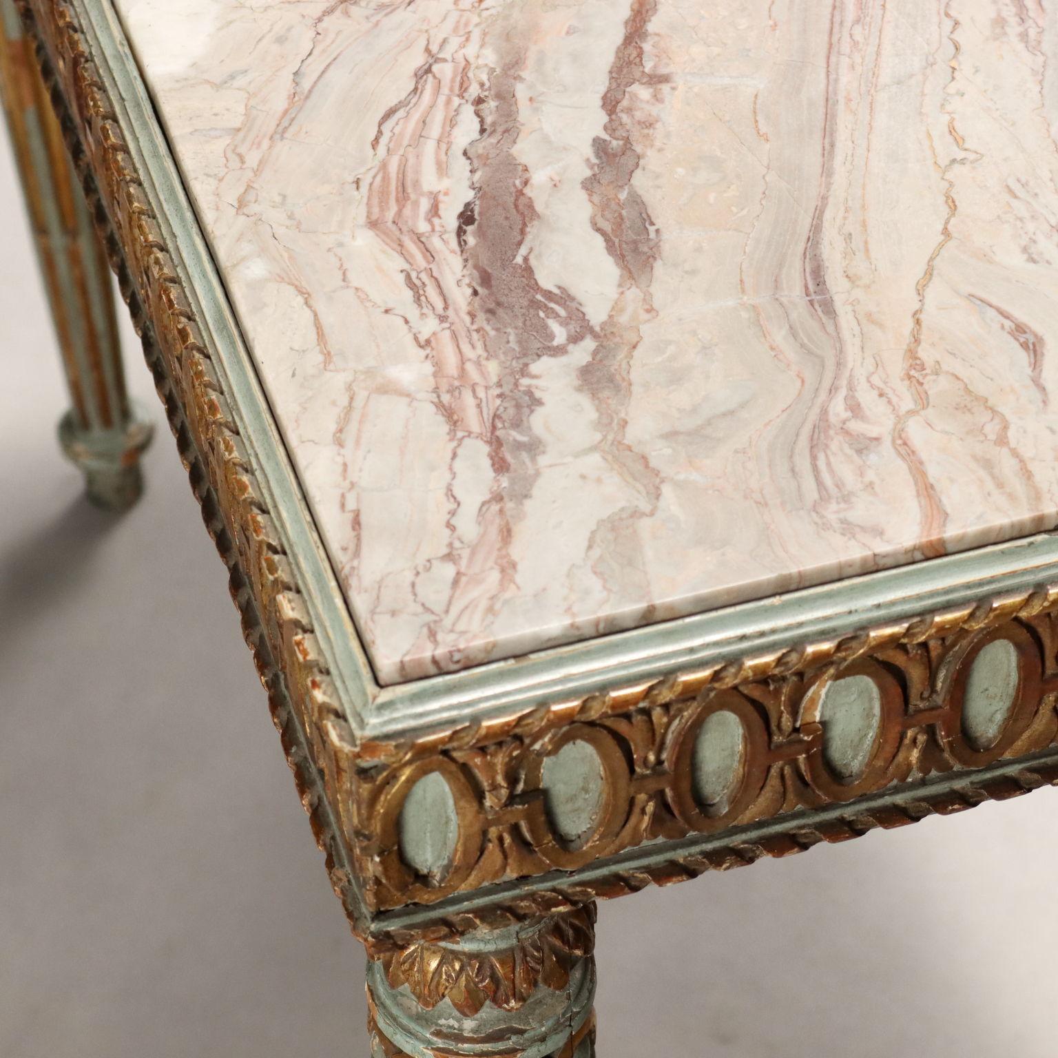 Coffee Table in Neclassical Style Italy Early 20th Century For Sale 1