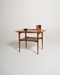 Petite table en teck de France & Søn, années 50/60