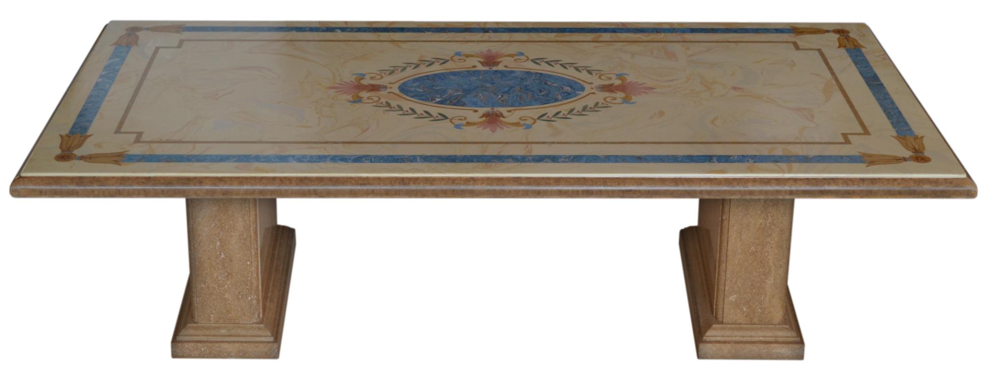 Table basse en travertin, incrustations polychromes de Scagliola, Fait main en Italie en vente 1