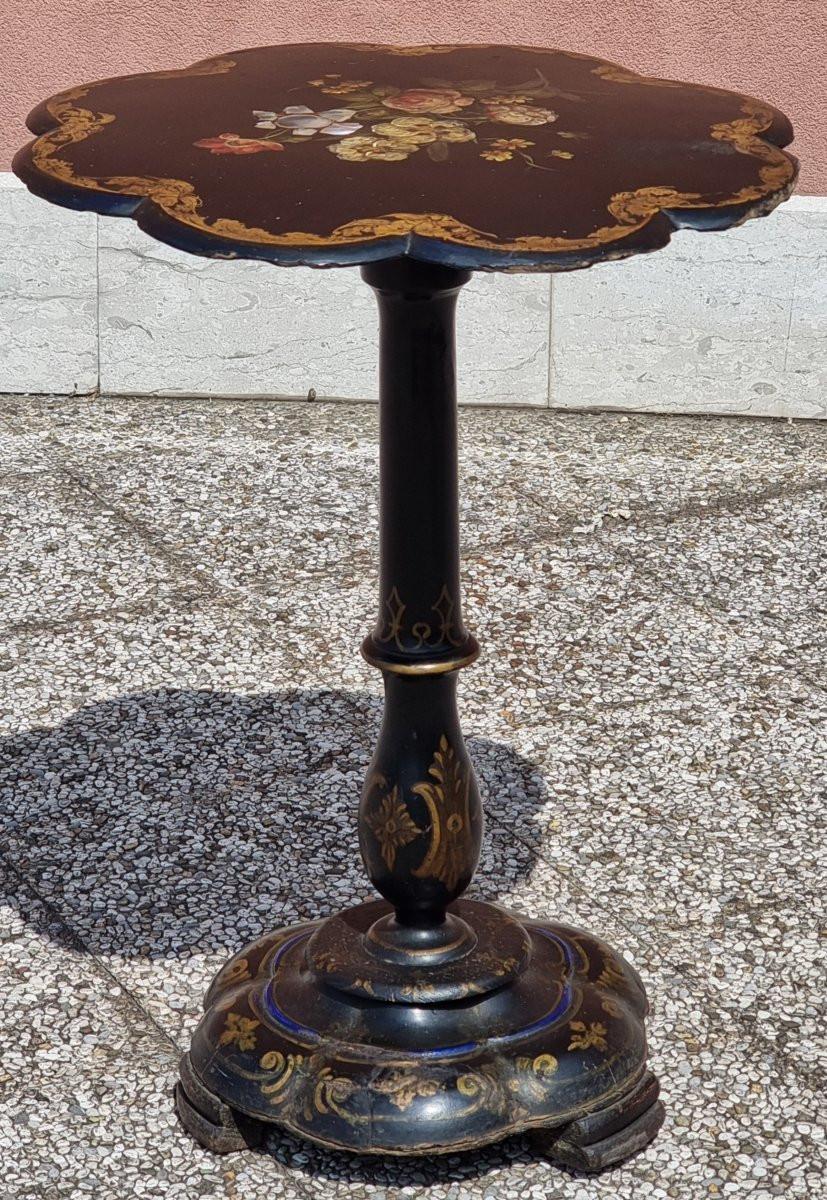 British Tavolino inglese a vela in legno e cartapesta, fine Ottocento in vendita