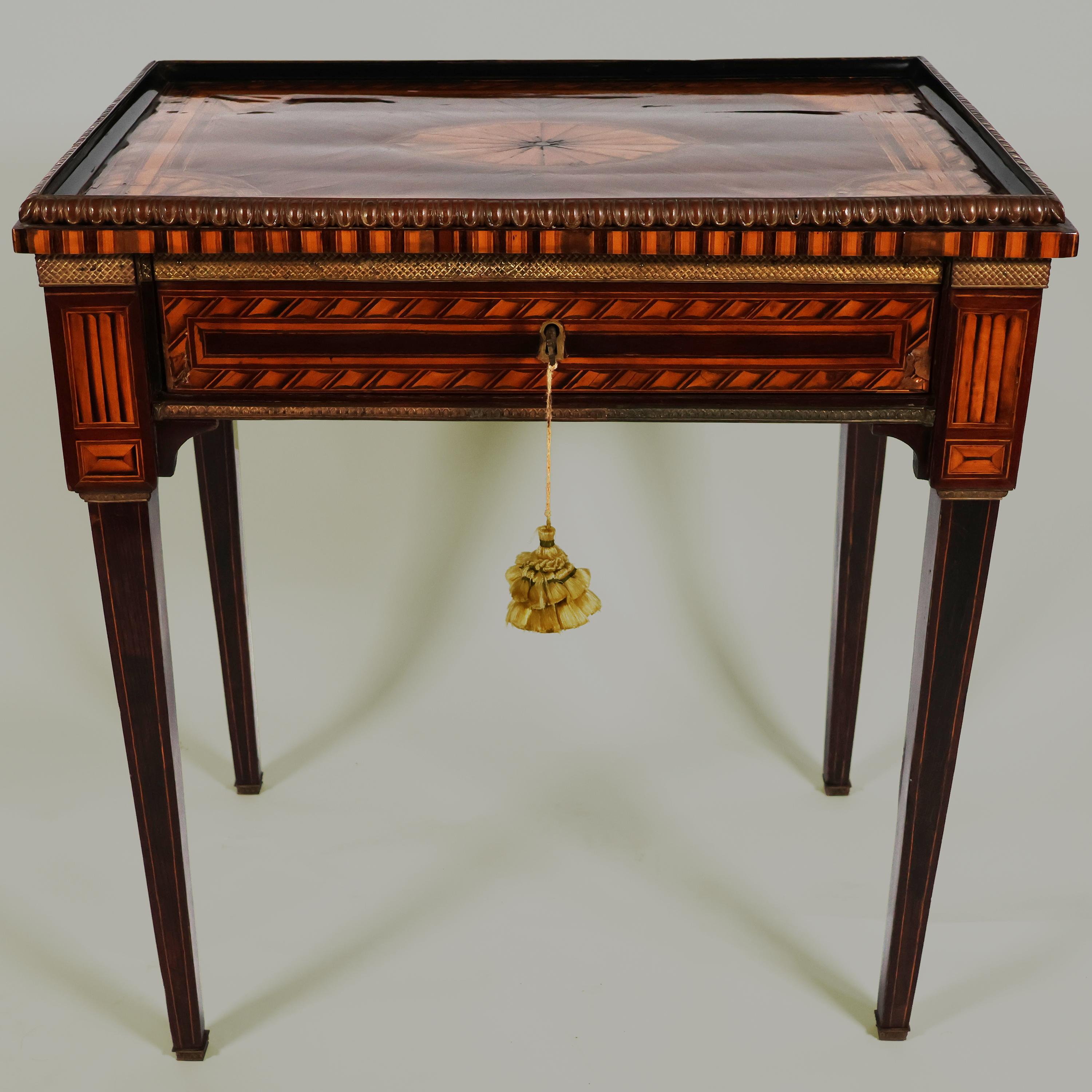 Louis XV Small table inlaid in various woods, Sicily, 18th century For Sale