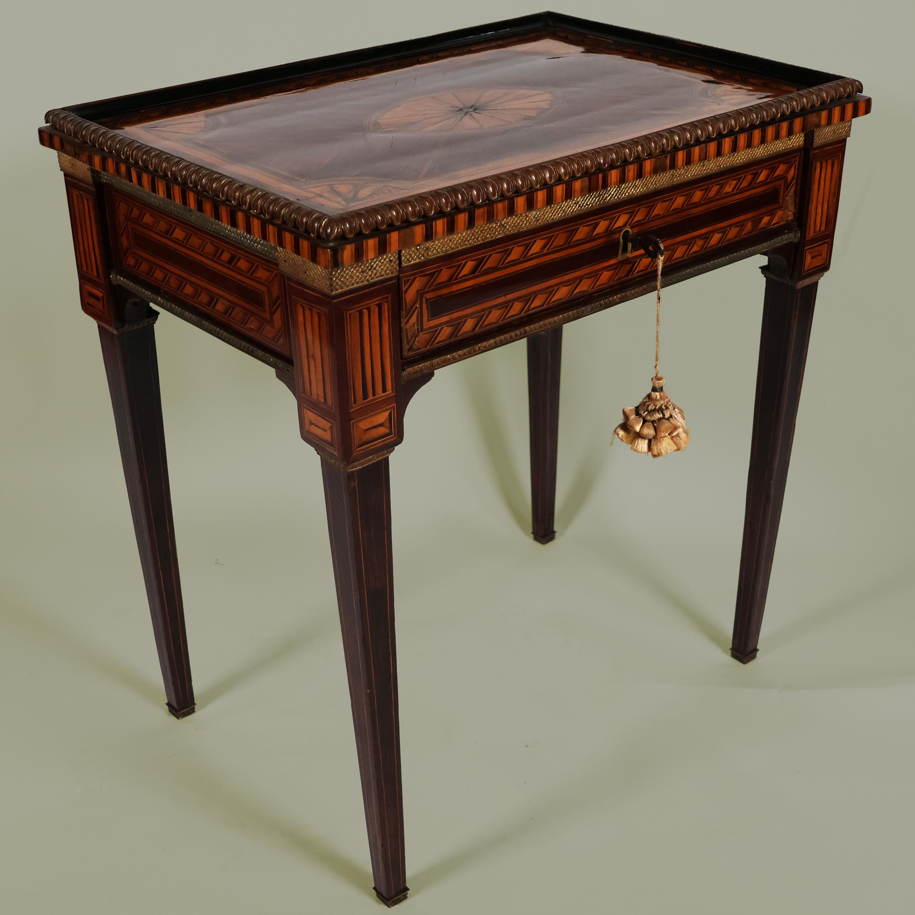 Italian Small table inlaid in various woods, Sicily, 18th century For Sale