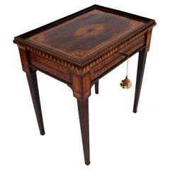 Petite table marquetée en bois divers, Sicile, XVIIIe siècle