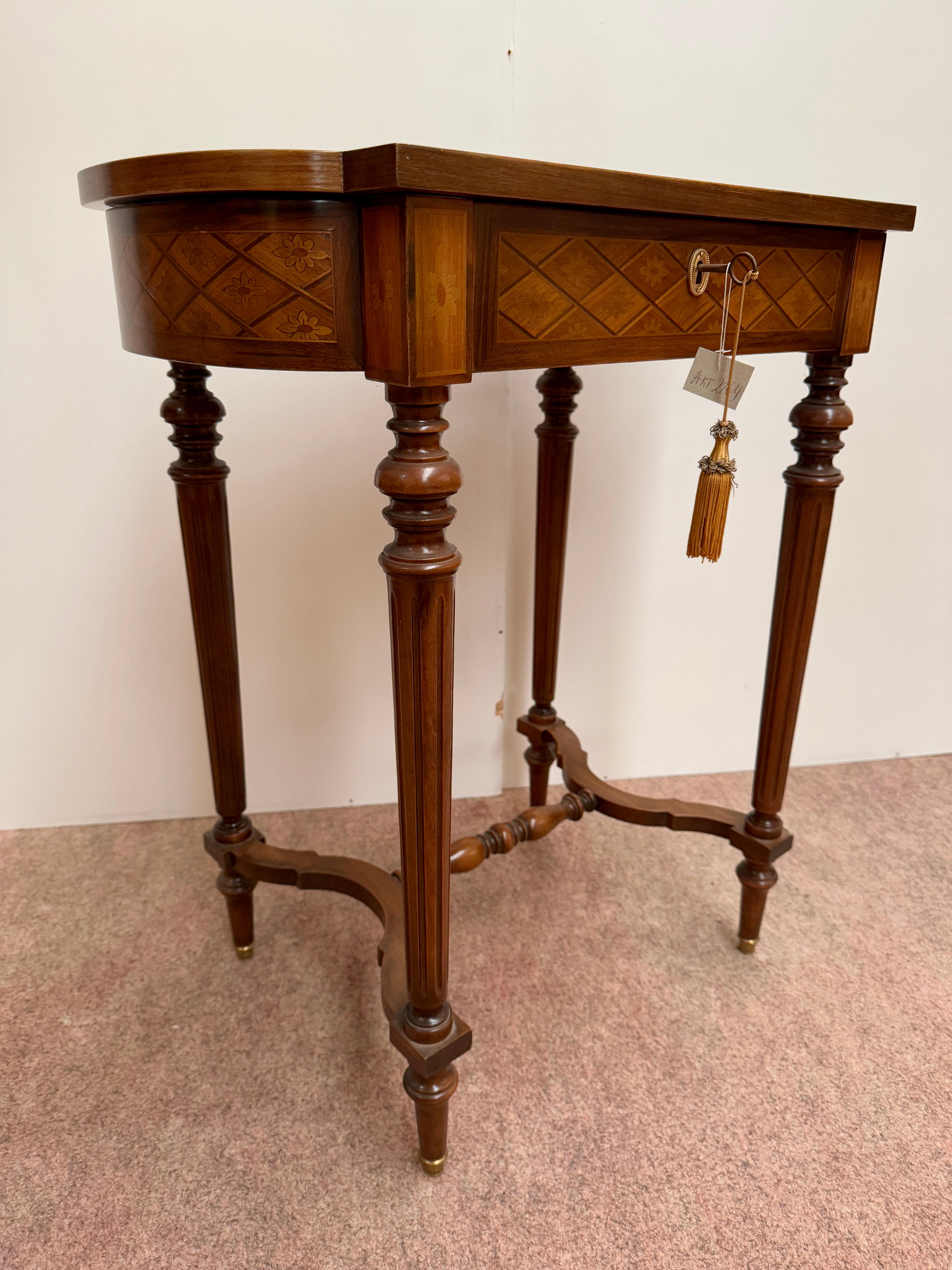 Vintage 1990s Italian inlaid coffee table For Sale 8