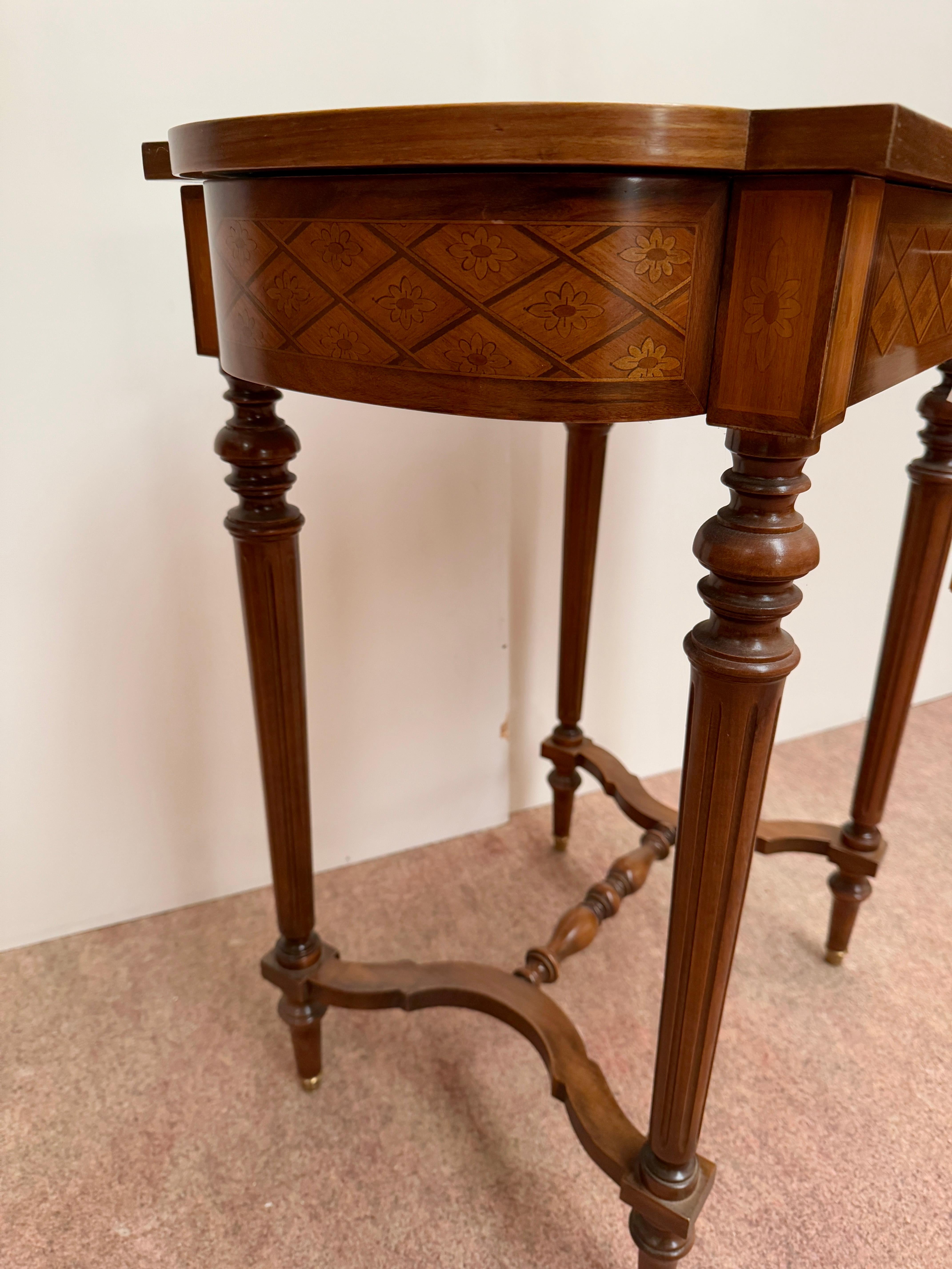 Vintage 1990s Italian inlaid coffee table For Sale 9
