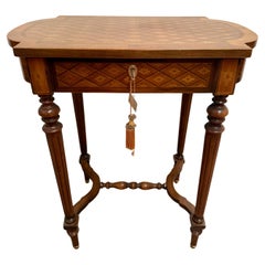 Table basse vintage en marqueterie italienne des années 1990
