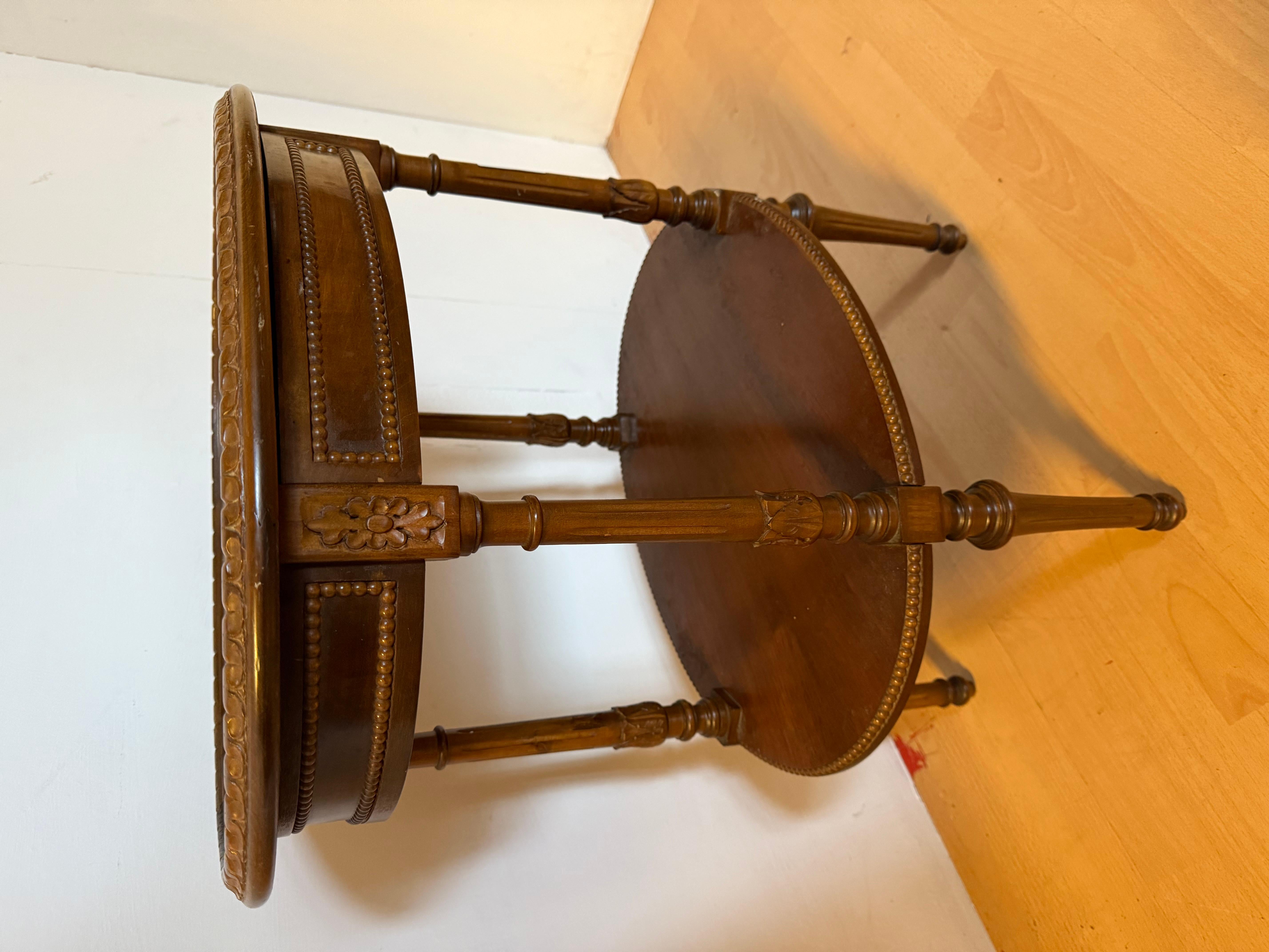 Table basse italienne en noyer avec cassetino 20e siècle Bon état - En vente à Cantù, IT