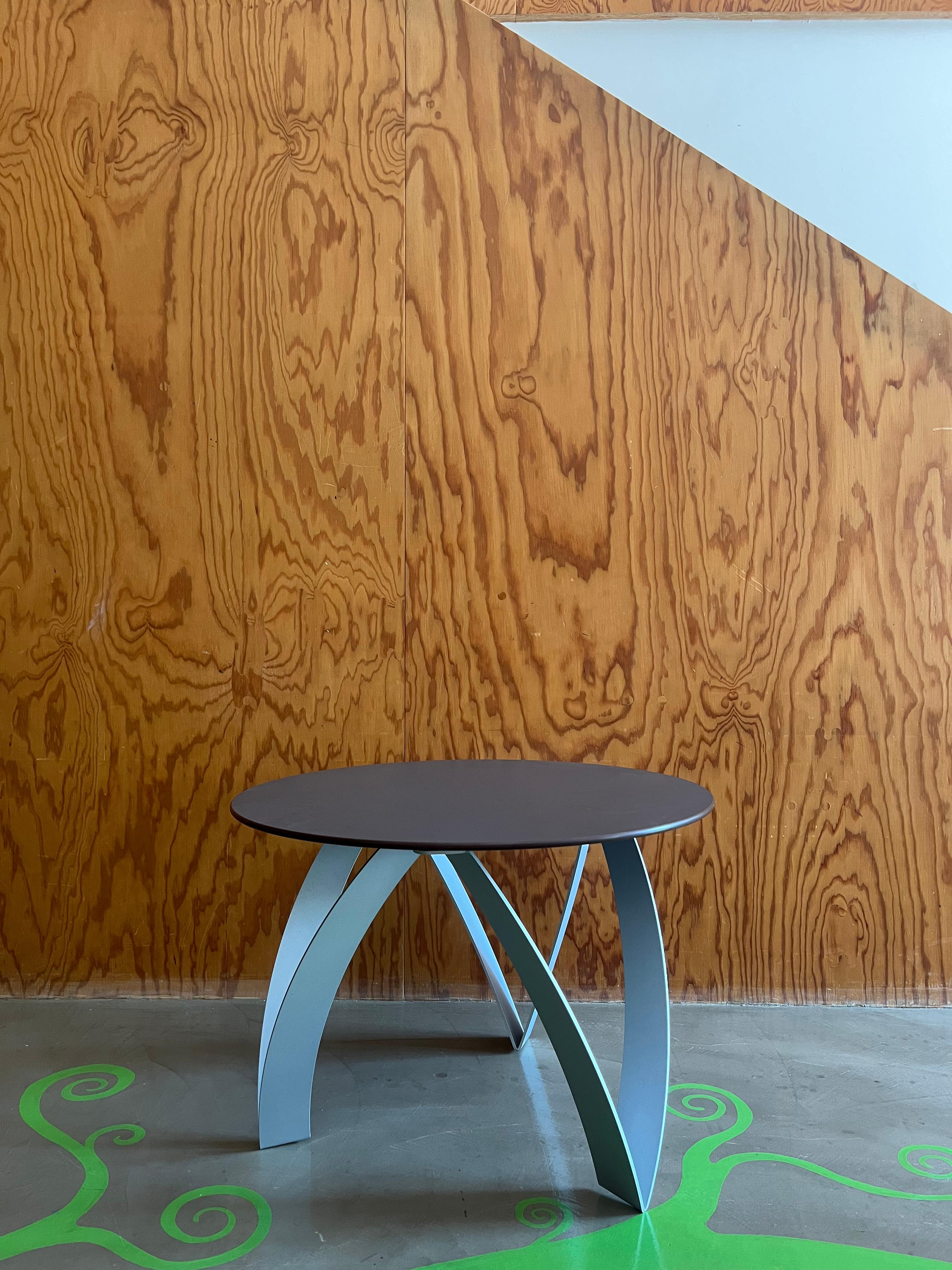 Kioko Aluminium Couchtisch entworfen von De Pas, d'Urbino, Lomazzi für Zanotta 1990er Jahre (Moderne) im Angebot