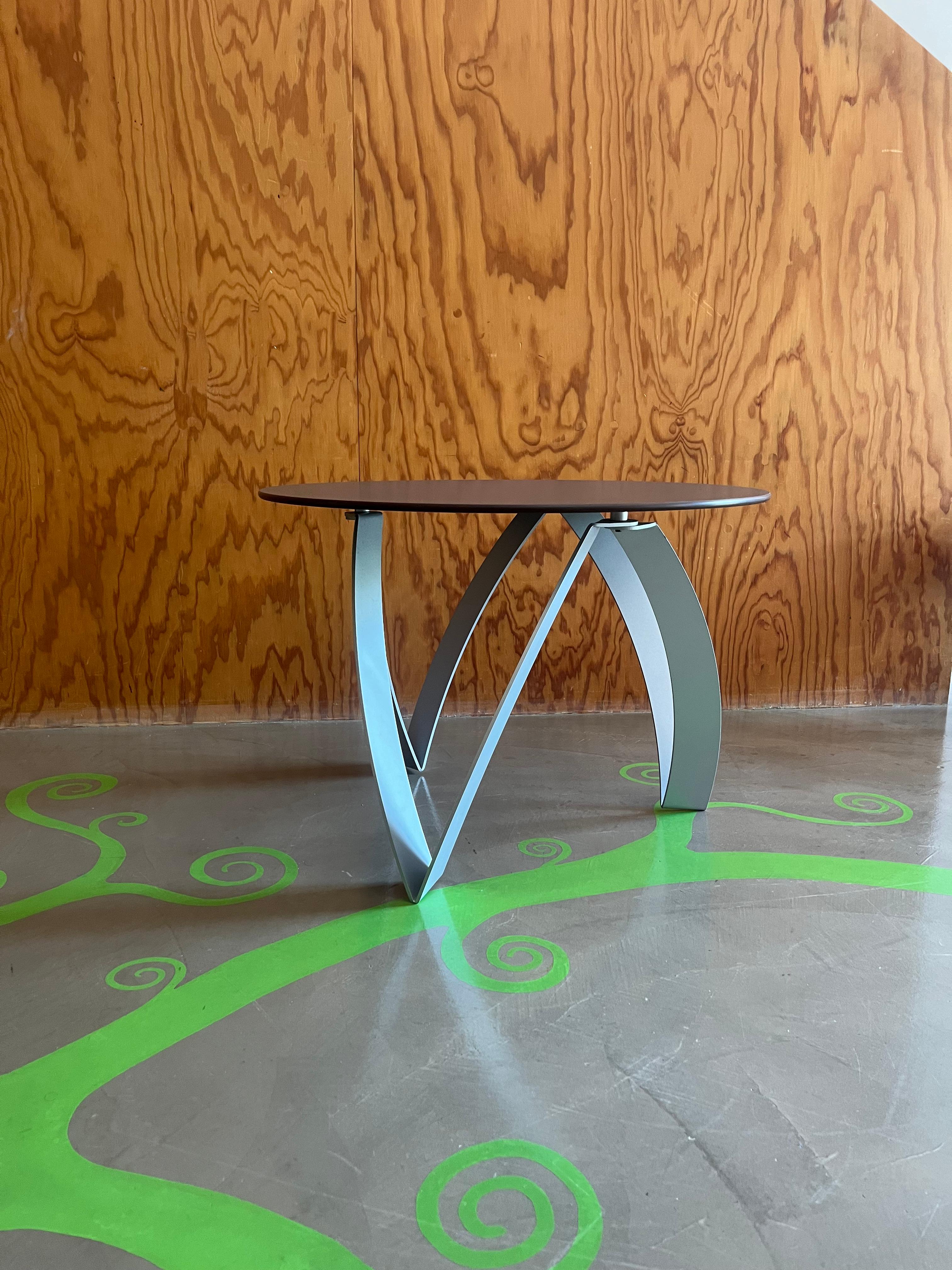 Kioko Aluminium Couchtisch entworfen von De Pas, d'Urbino, Lomazzi für Zanotta 1990er Jahre (Late 20th Century) im Angebot