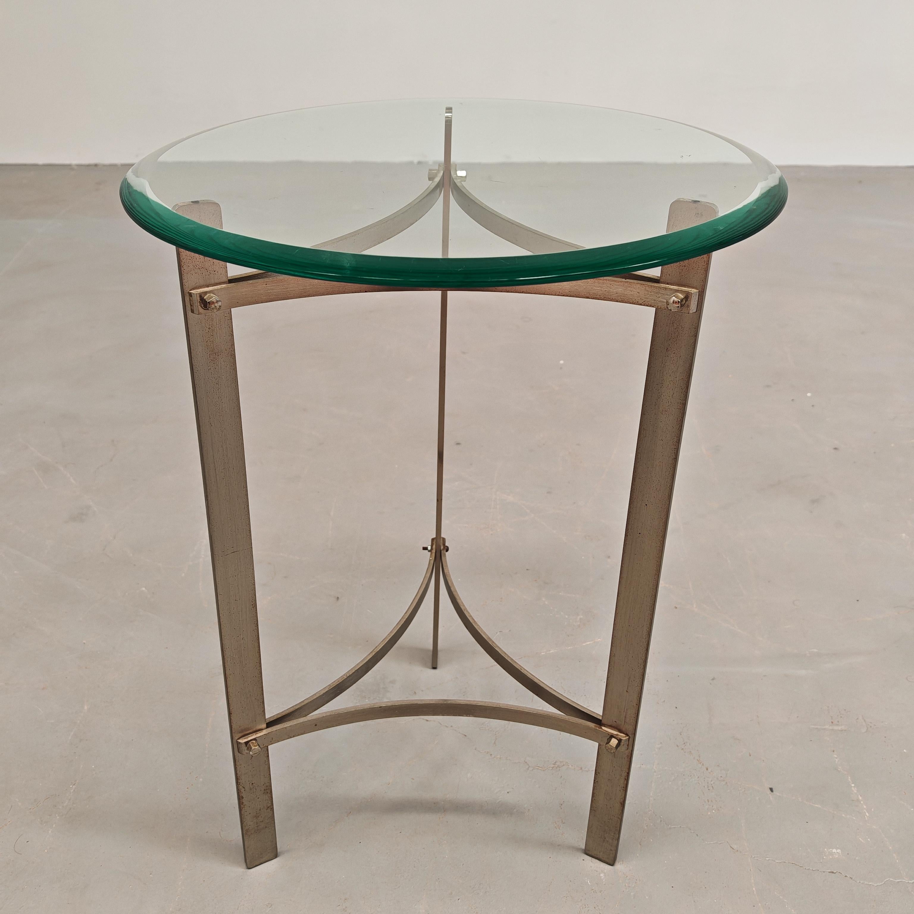 table d'appoint en verre et acier design italien des années 1960 en vente 1