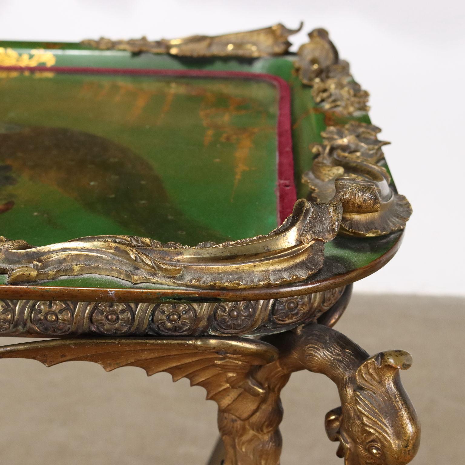 Tavolino Middle Vittoriano Inghilterra Terzo Quarto XIX Secolo In condizioni discrete in vendita a Milano, IT