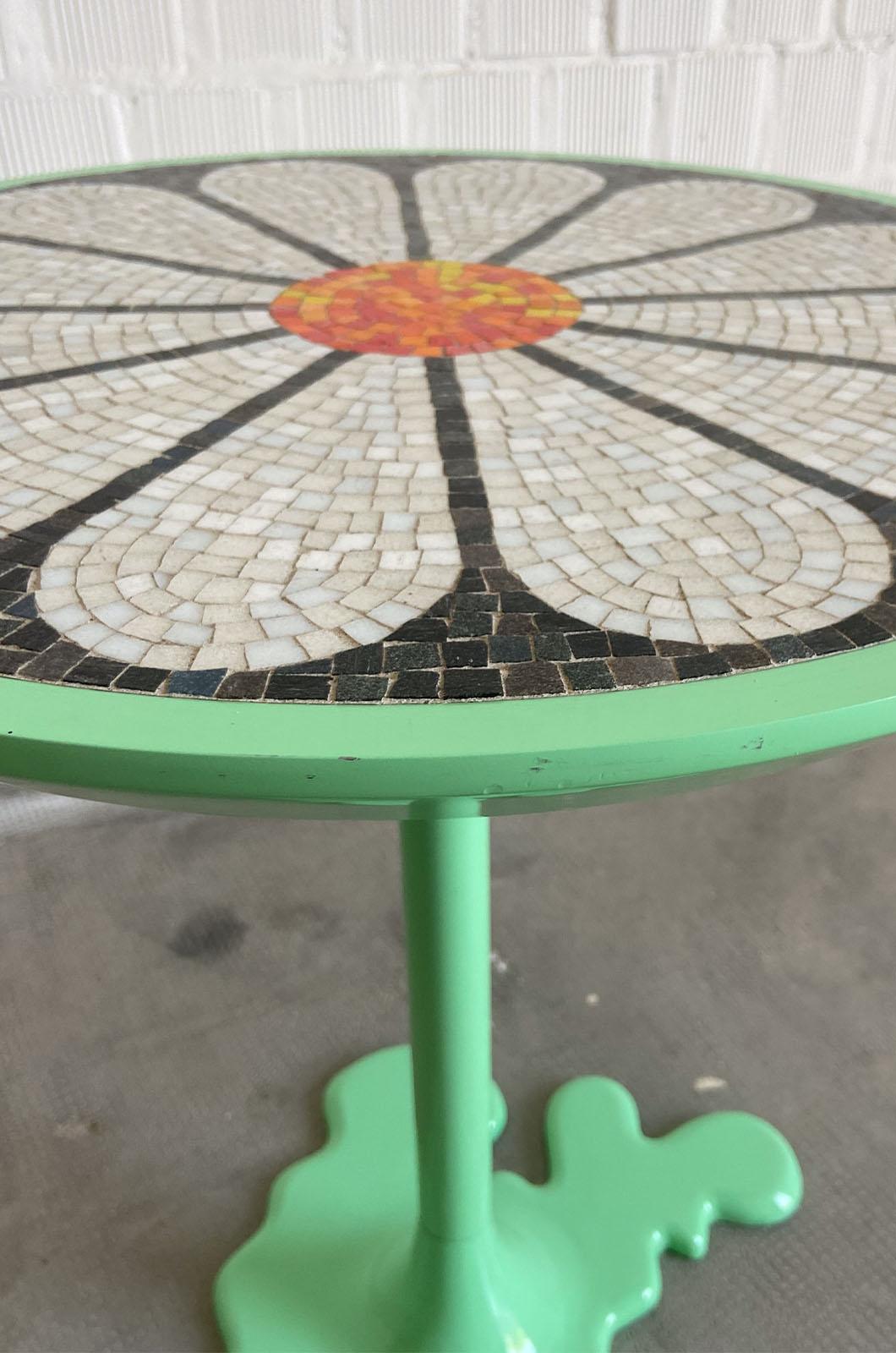 Late 20th Century Petite table mod. 6500 par Alessandro Mendini pour Zanotta en vente