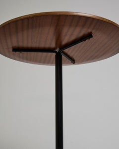 Petite table mod. T44, conçue par Osvaldo Borsani pour Tecno