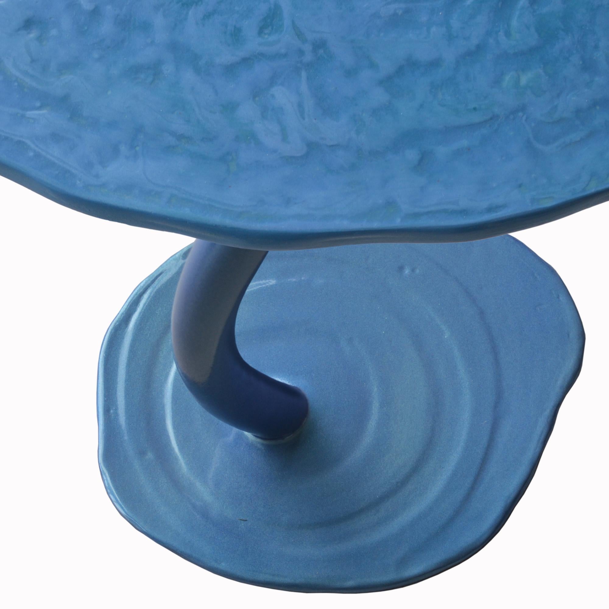 Italian Tavolino Ninfea Azzurro Base Ferro Cangiante Fatto a Mano da Cupioli Italy in vendita