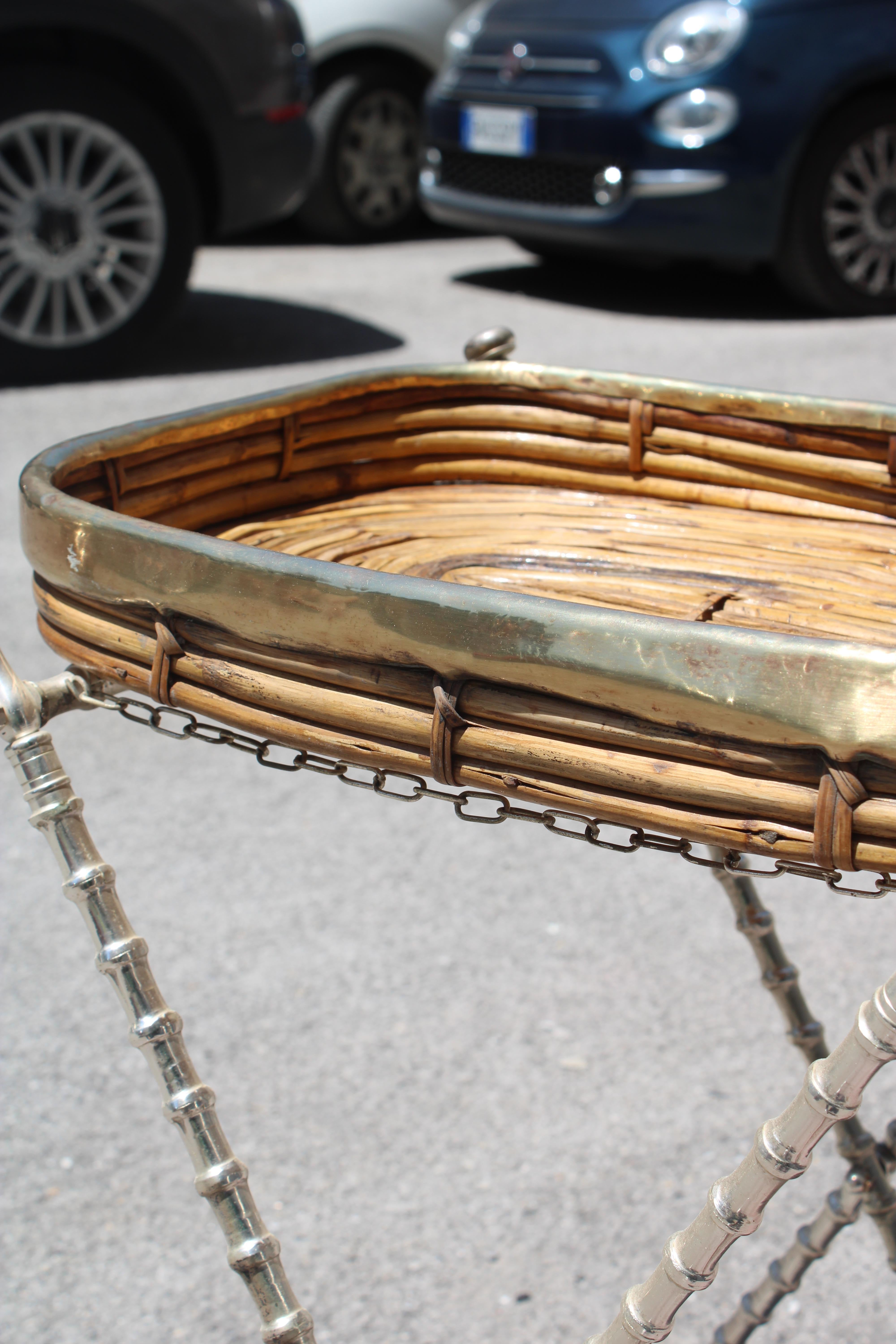 Late 20th Century Tavolino Pieghevole con Vassoio Ottone e Bambù Italia 1970s en vente