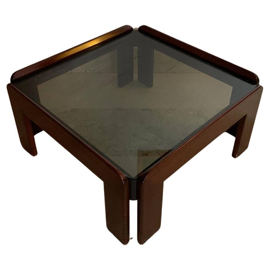 Tavolino postmoderno in noce con piano fumè, Afra & Tobia Scarpa  For Sale