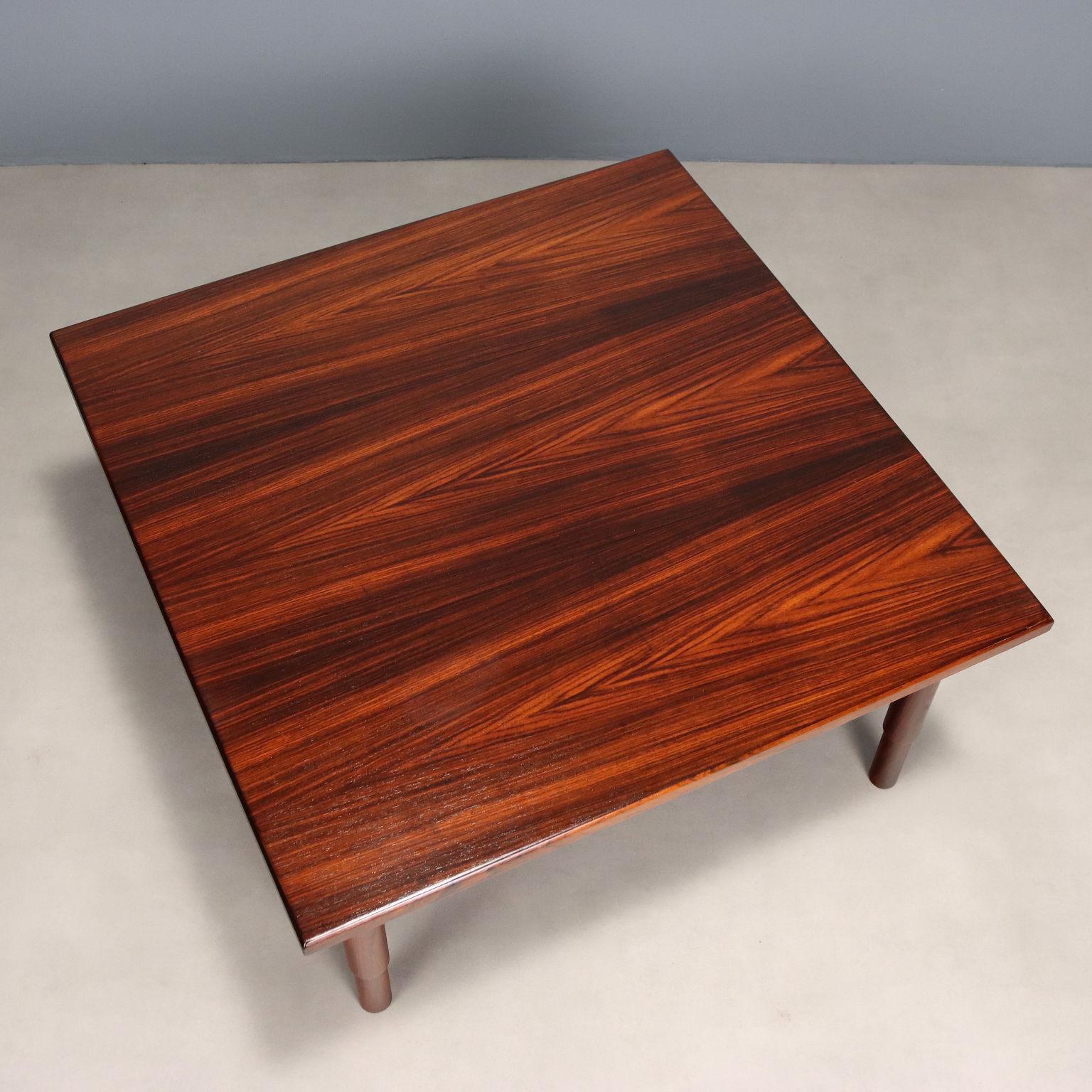 Mesa de centro cuadrada 1960 Madera en venta