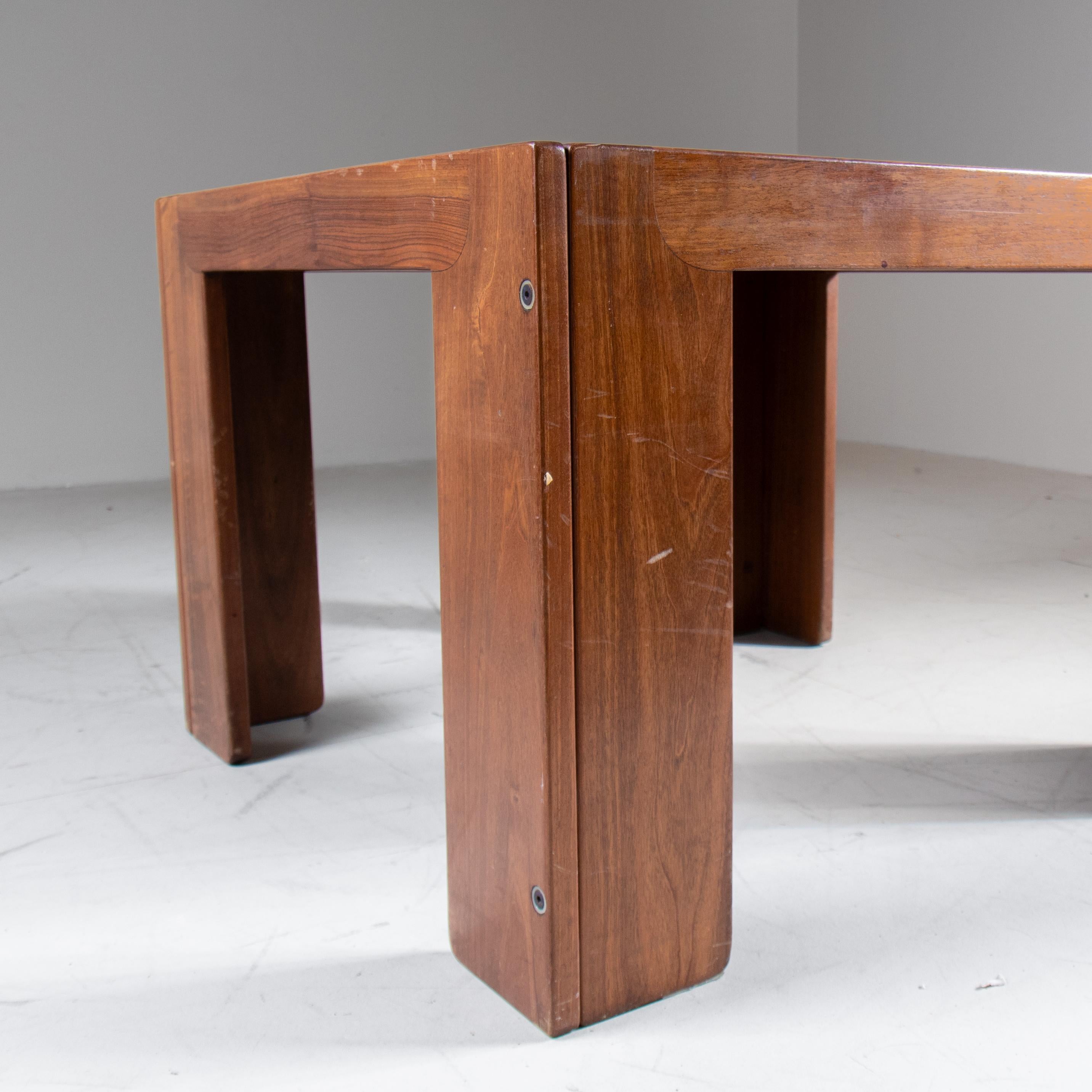 Laminate Square coffee table mod. 771, Afra and Tobia Scarpa, Cassina For Sale