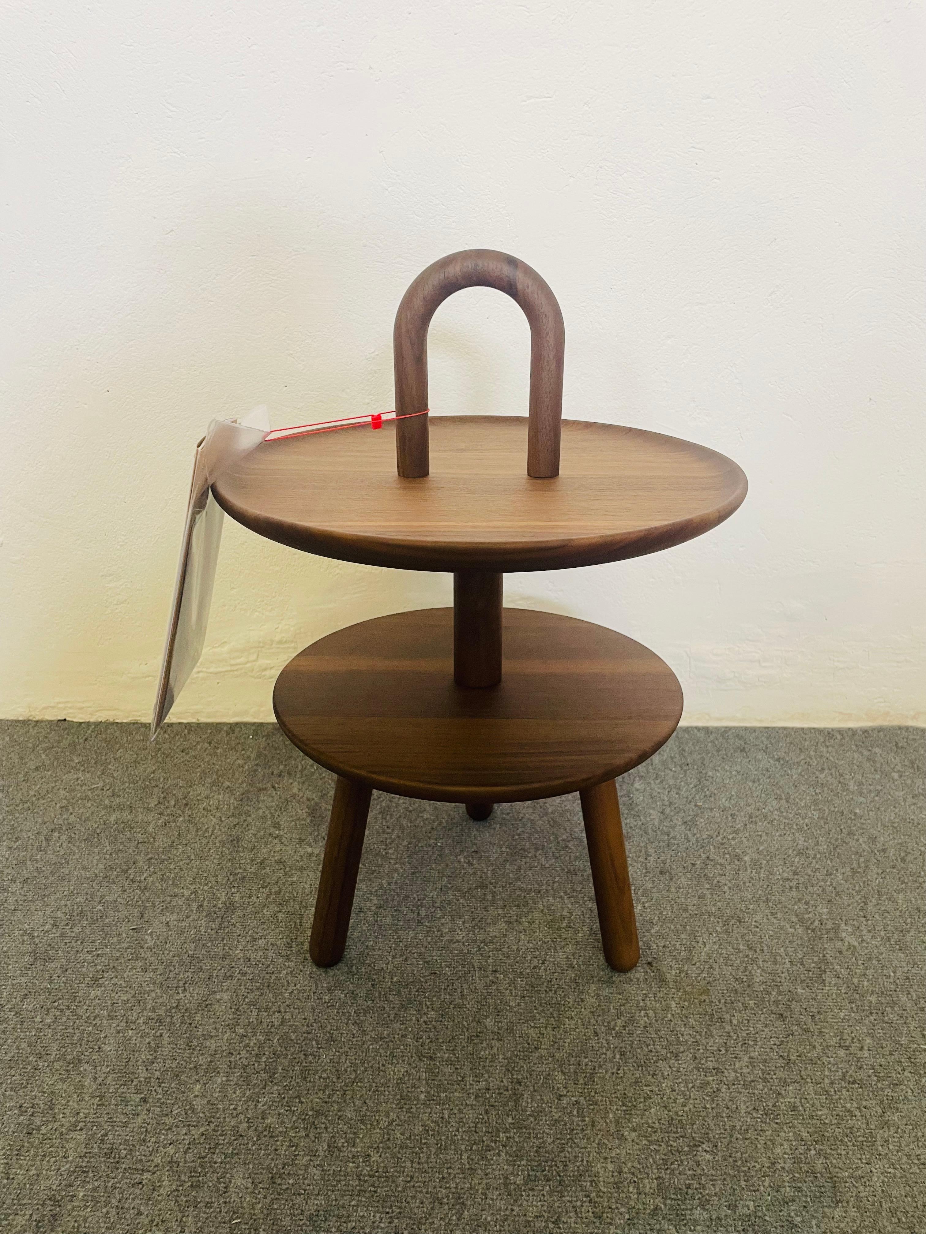 Die vom spanischen Künstler und Designer Jaime Hayon entworfene und von Cassina produzierte Kollektion Réaction Poétique umfasst eine Reihe von minimalistischen und funktionalen Einrichtungselementen für das moderne Zuhause. Dieser wunderschöne
