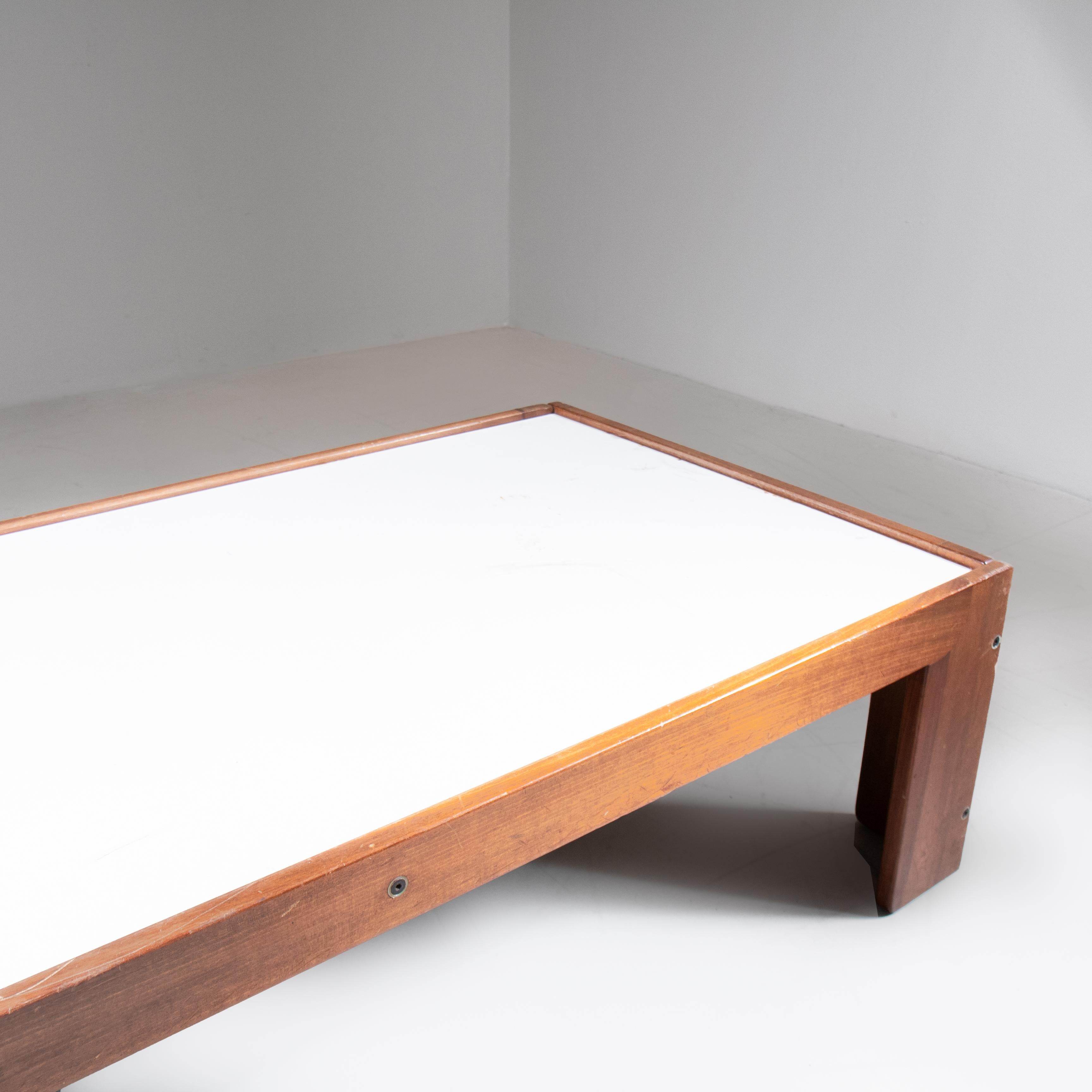 Rectangular coffee table mod. 771, Afra and Tobia Scarpa, Cassina For Sale 6