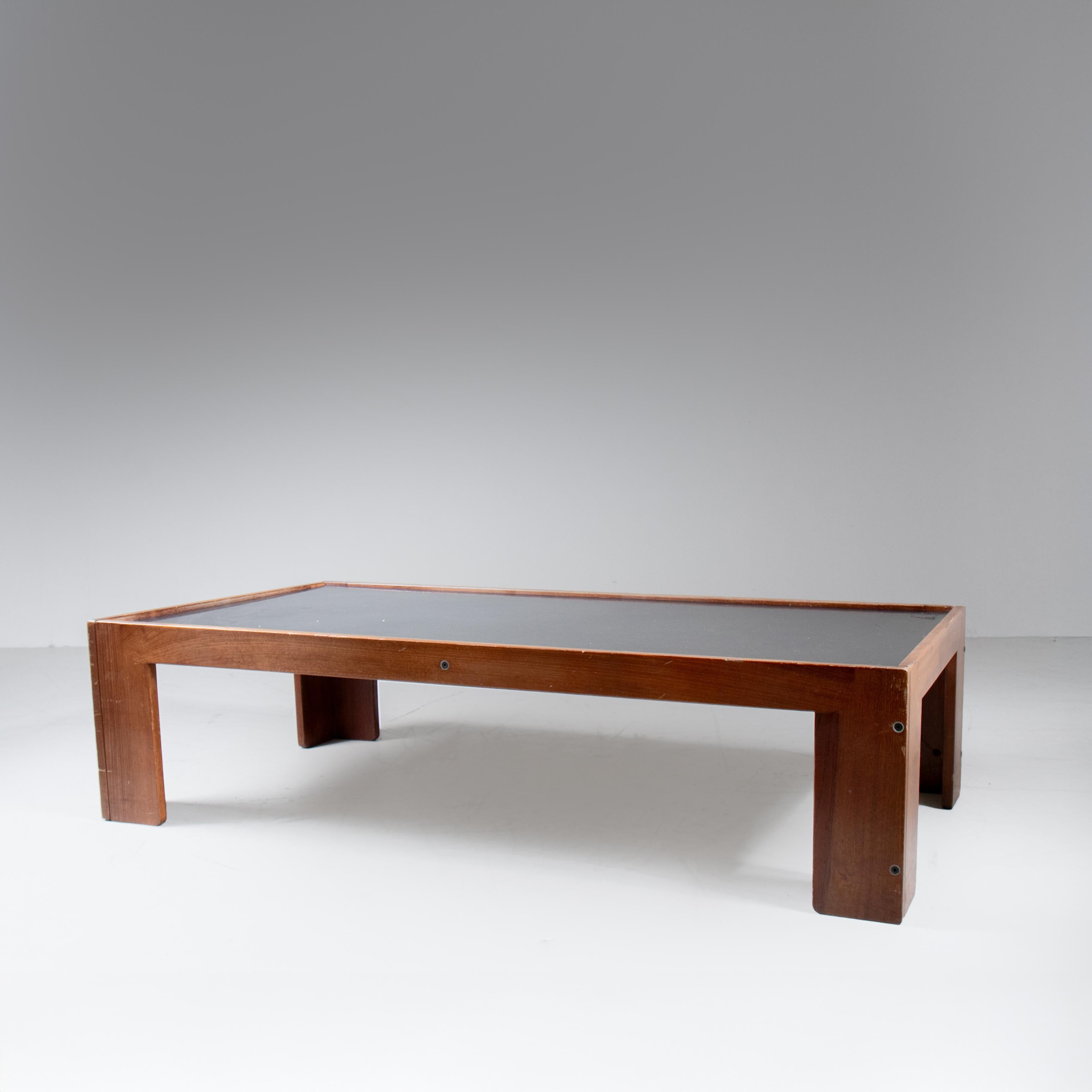 Mid-Century Modern Rectangular coffee table mod. 771, Afra and Tobia Scarpa, Cassina For Sale