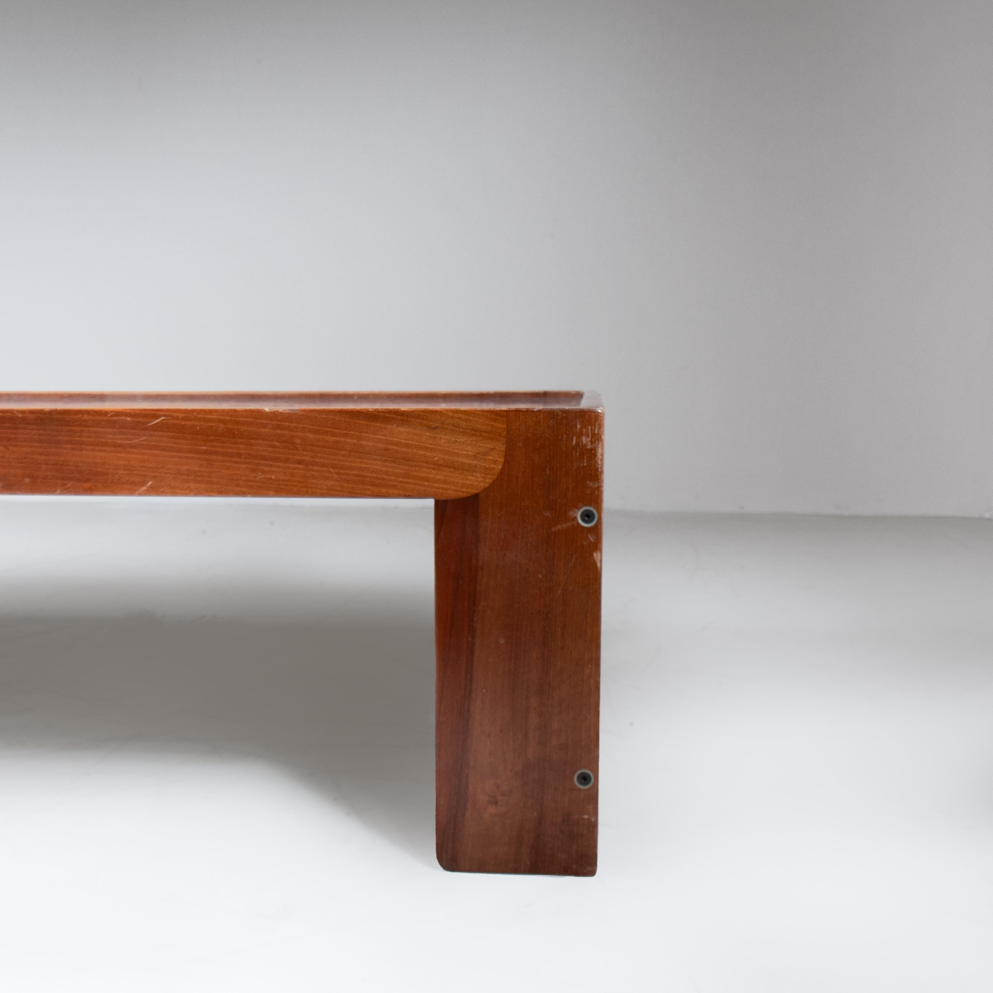 Mid-20th Century Rectangular coffee table mod. 771, Afra and Tobia Scarpa, Cassina For Sale