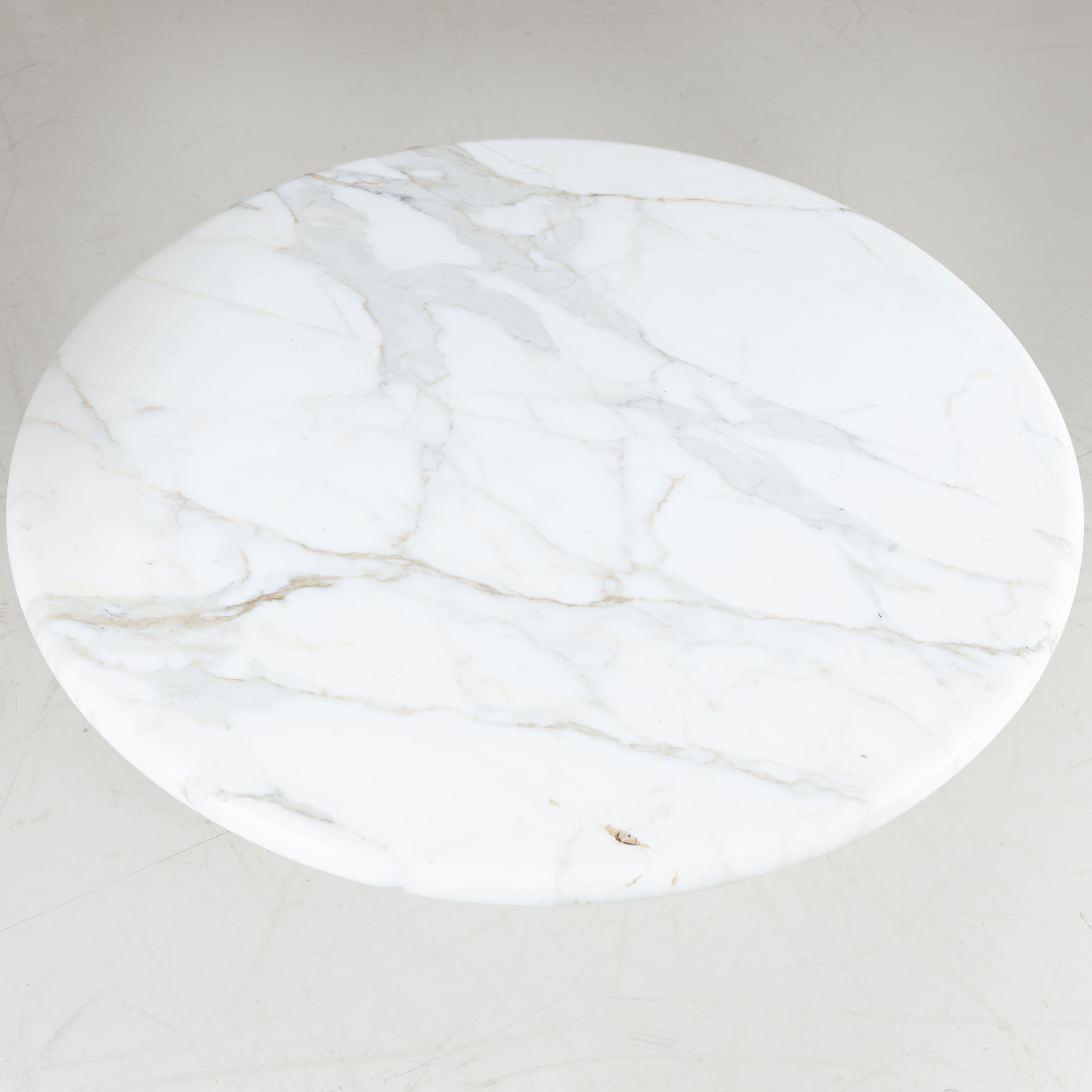 Mid-20th Century Tavolino rotondo, marmo di carrara, 1960 in vendita