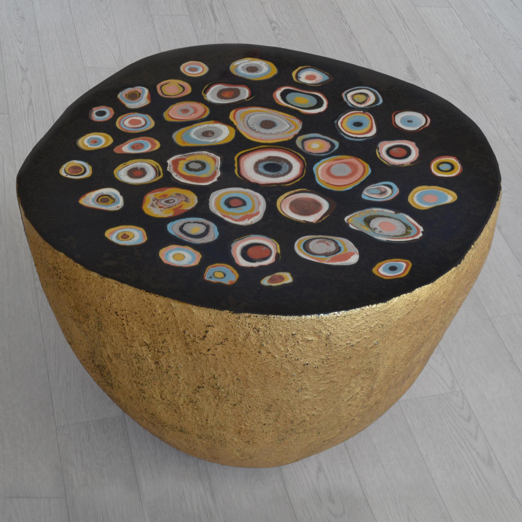 Moderno Tavolino Salotto Nero e Oro Decoro Murrine Intarsiato a mano da Cupioli Italia in vendita