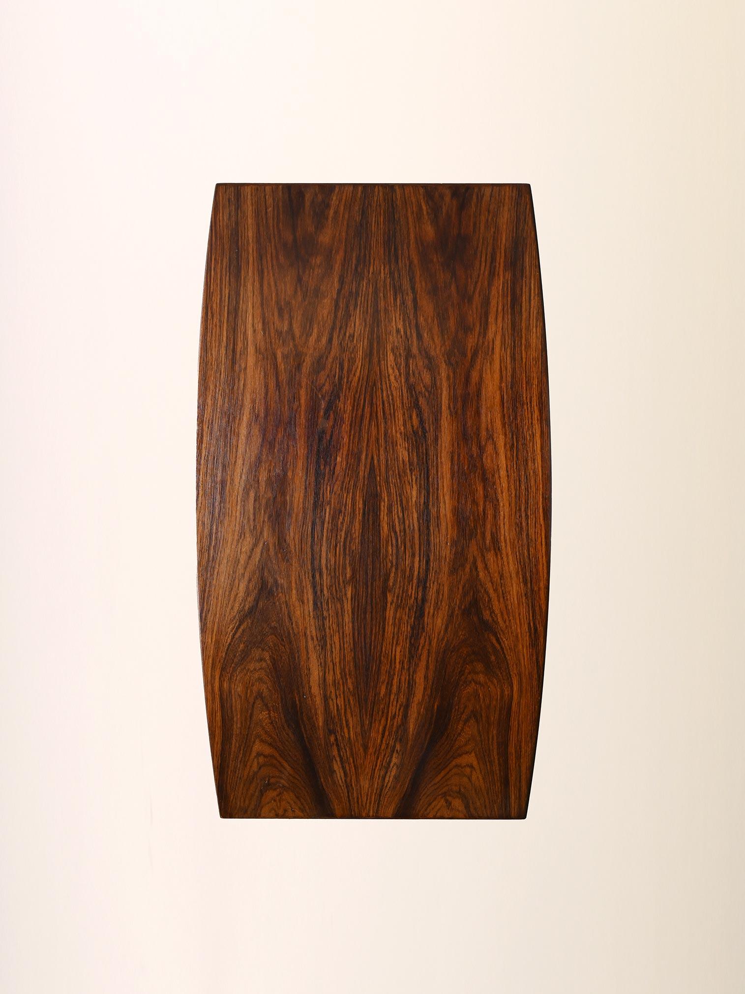 Table basse scandinave avec pieds noirs en vente 3
