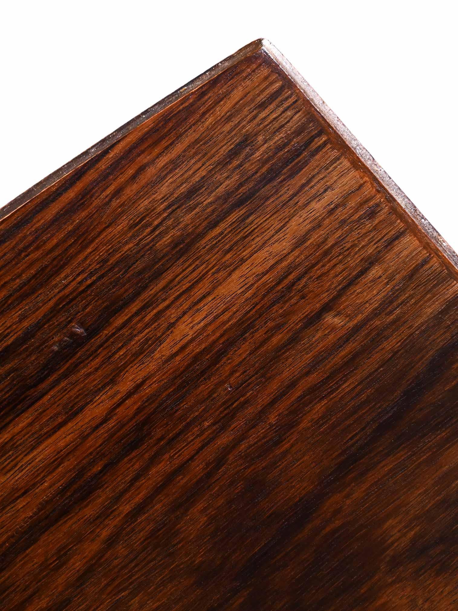 Table basse scandinave avec pieds noirs Bon état - En vente à Brescia, IT