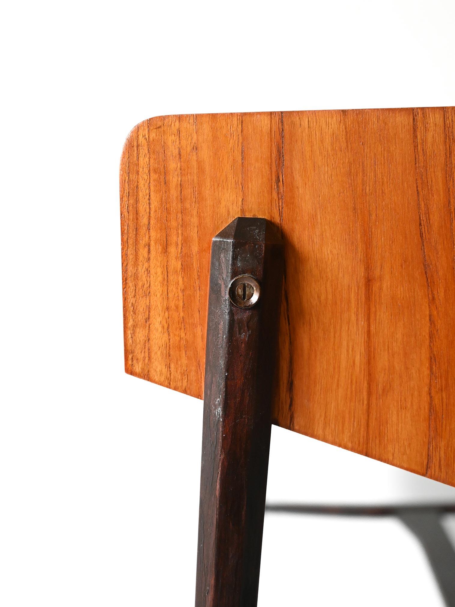 Scandinavian coffee table with flip top For Sale 1