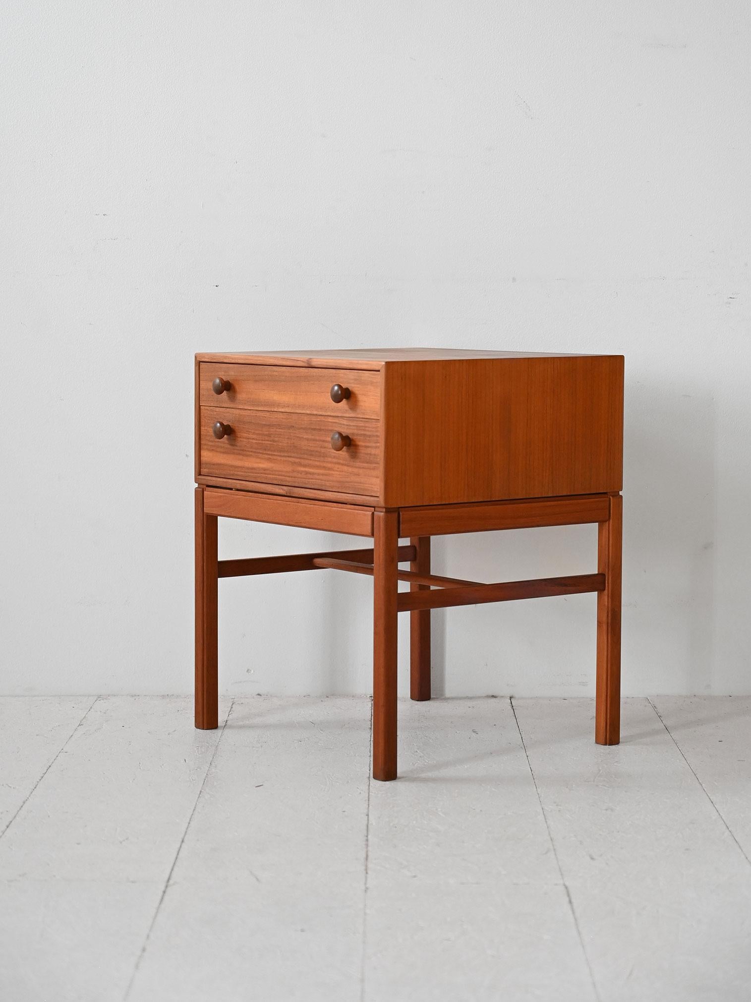 Swedish Tavolino scandinavo Tibro in vendita